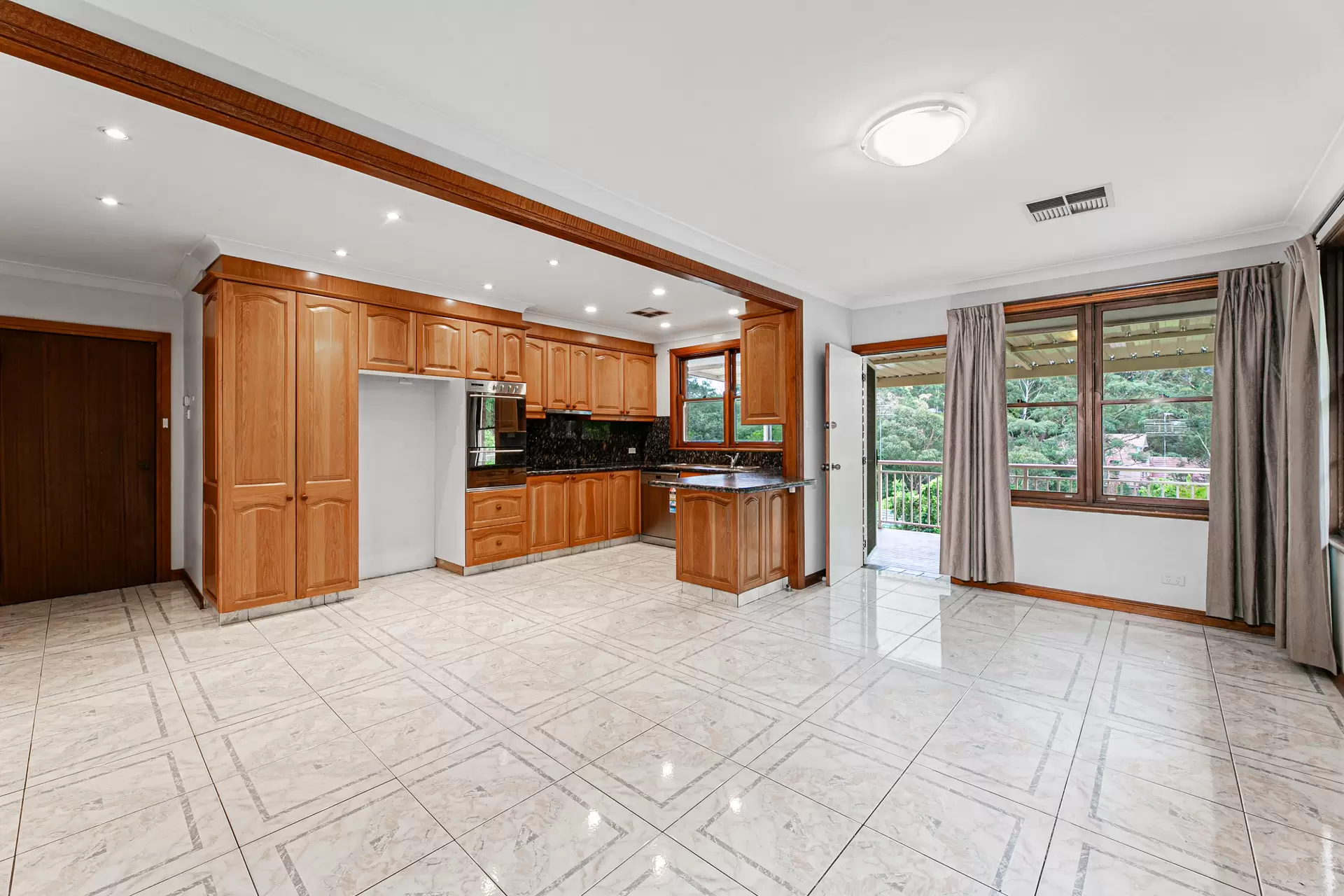 1 Cawarra Place, Gordon Leased by The Marshall Group - image 4