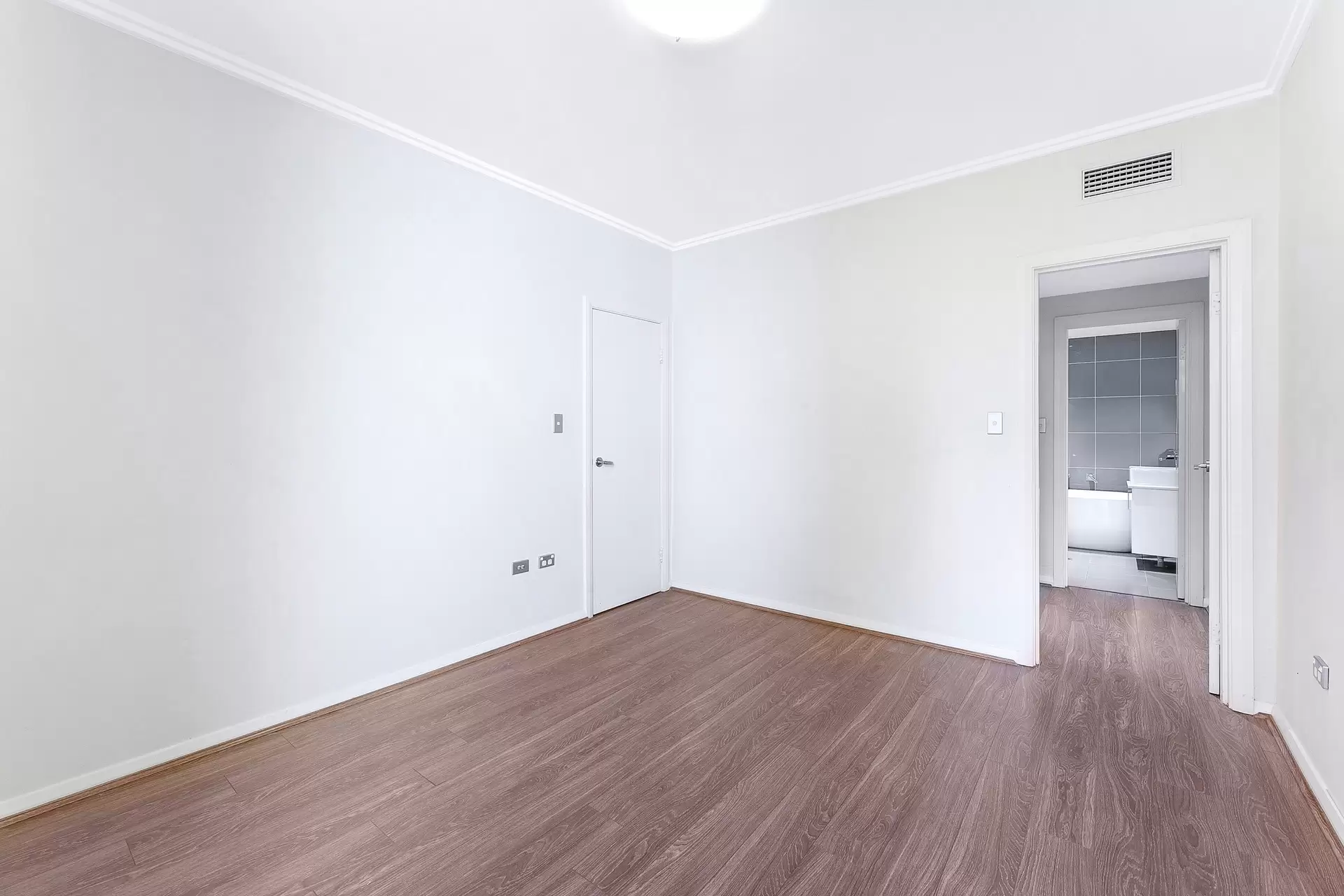 46/36-40 Culworth Avenue, Killara Leased by The Marshall Group - image 4