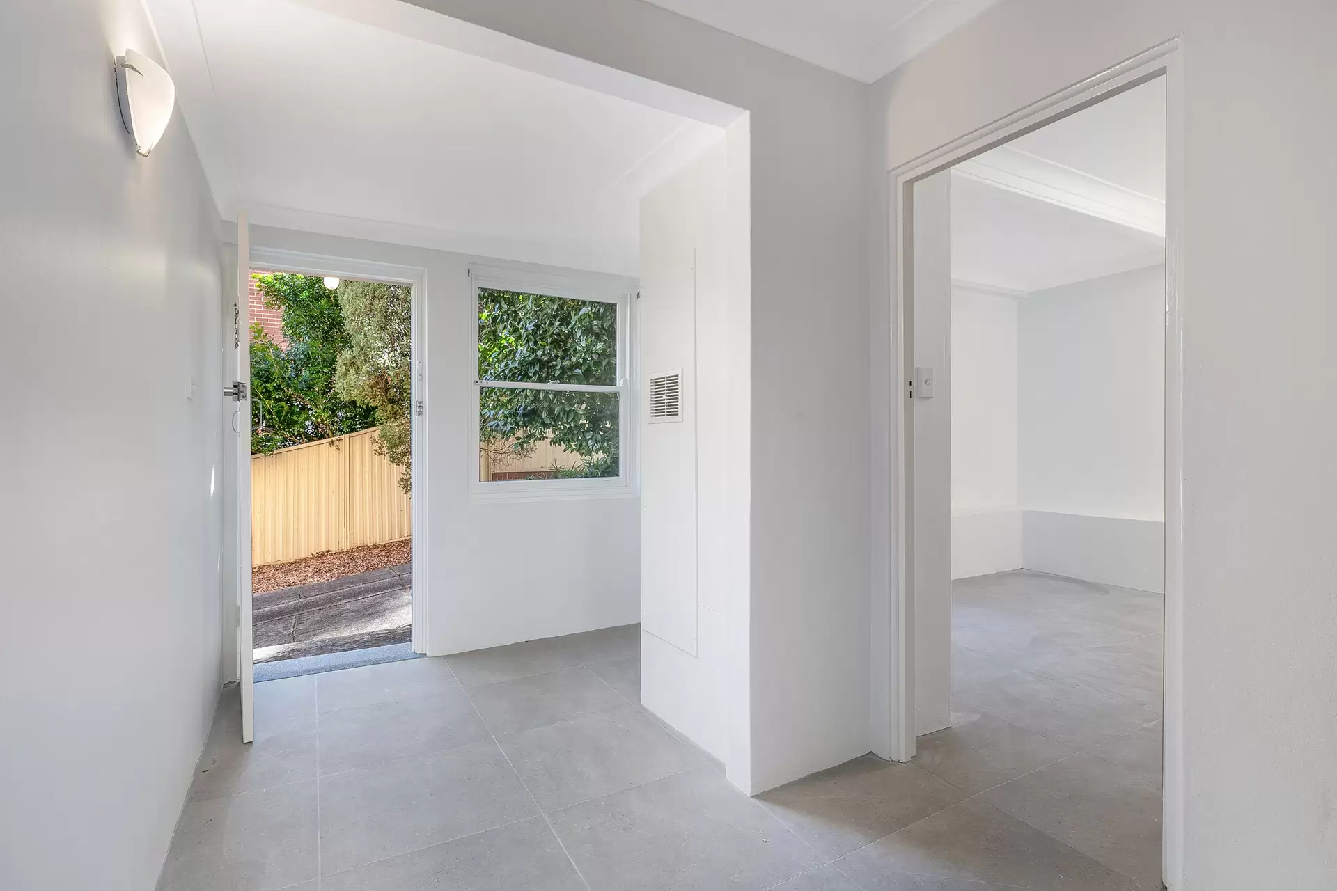 5/698 Pacific Highway, Killara Leased by The Marshall Group - image 2