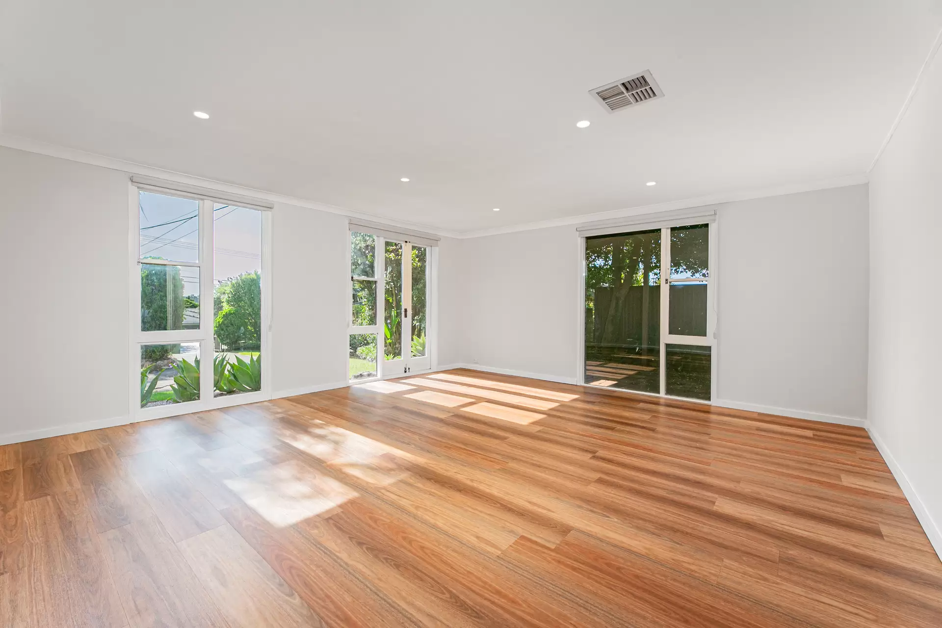 179 Warrimoo Avenue, St Ives Leased by The Marshall Group - image 3