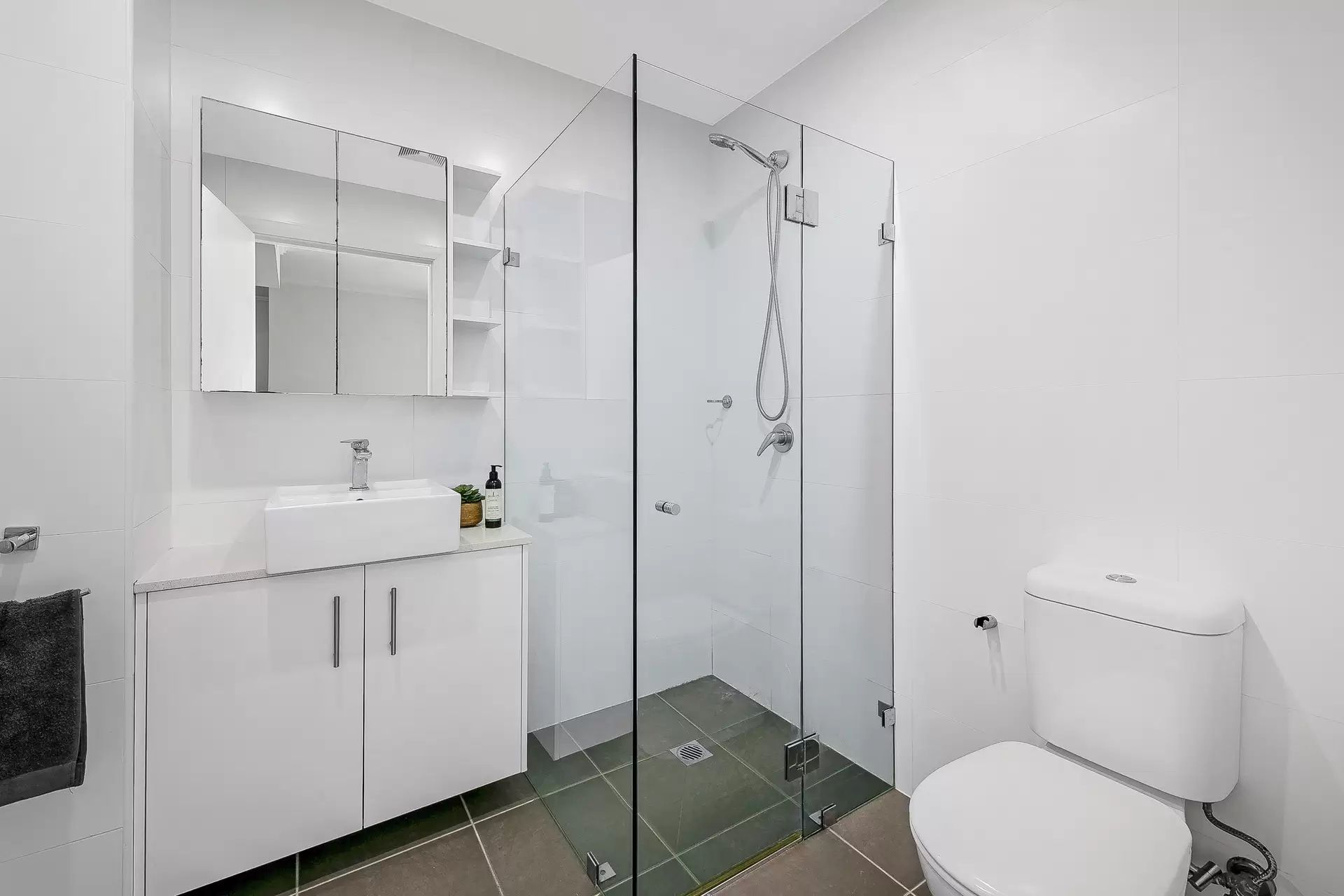 33/26-30 Marian Street, Killara Leased by The Marshall Group - image 4