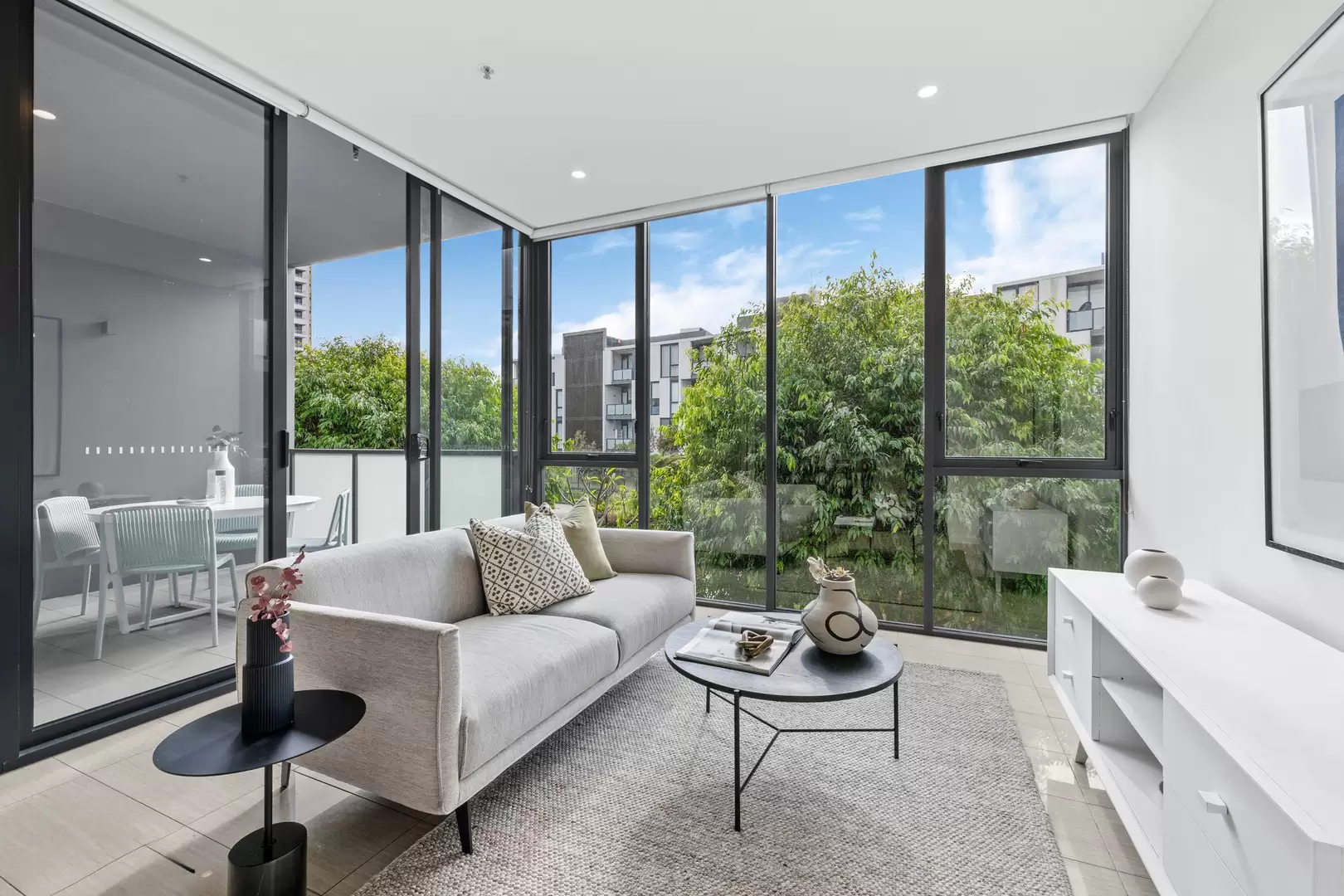 744/2C Defries Avenue, Zetland Leased by The Marshall Group - image 2