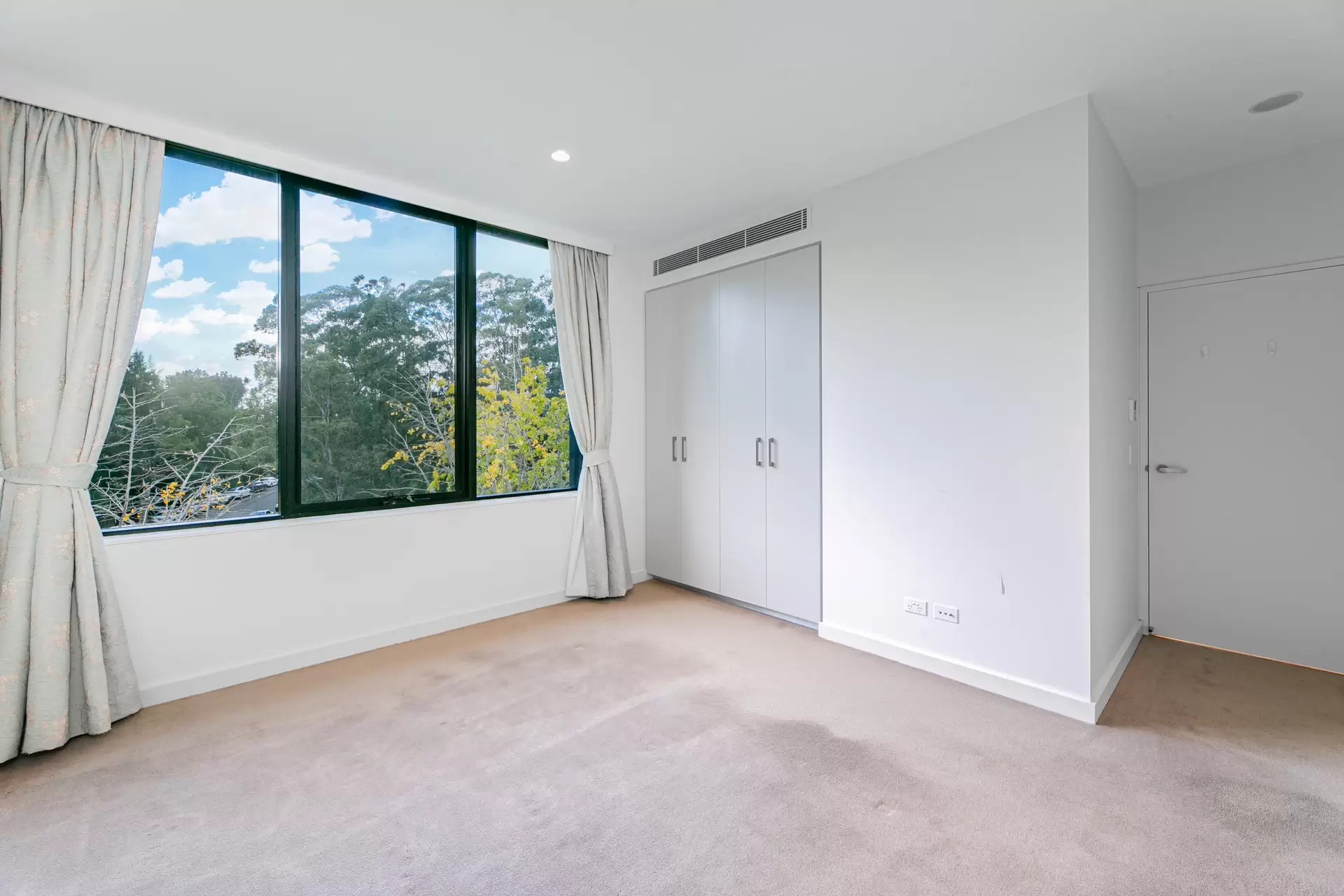 A1010/1 Avon Road, Pymble Leased by The Marshall Group - image 2