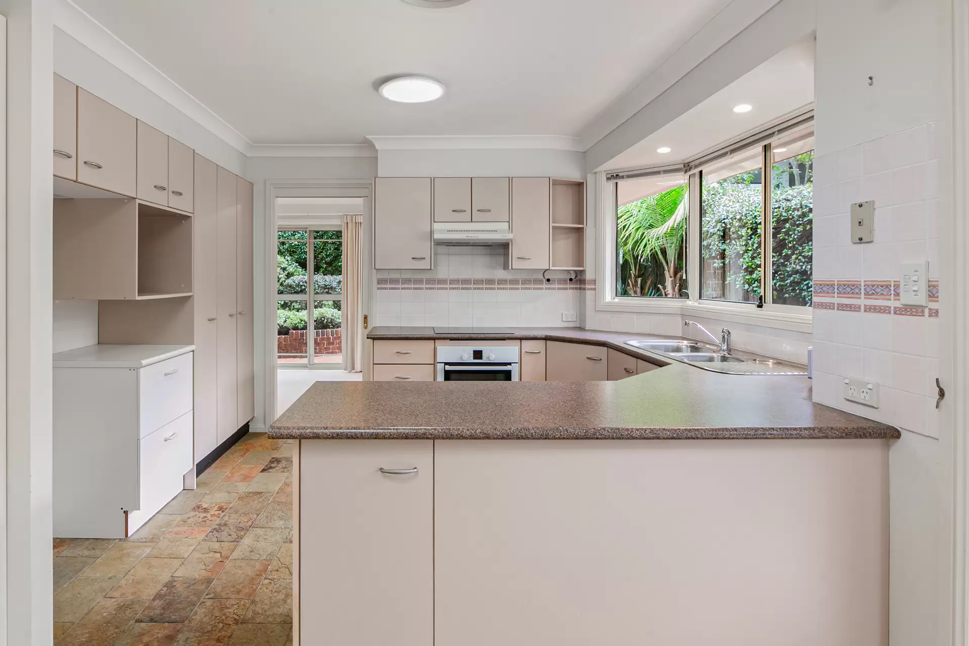 6 Endeavour Street, Wahroonga Leased by The Marshall Group - image 3