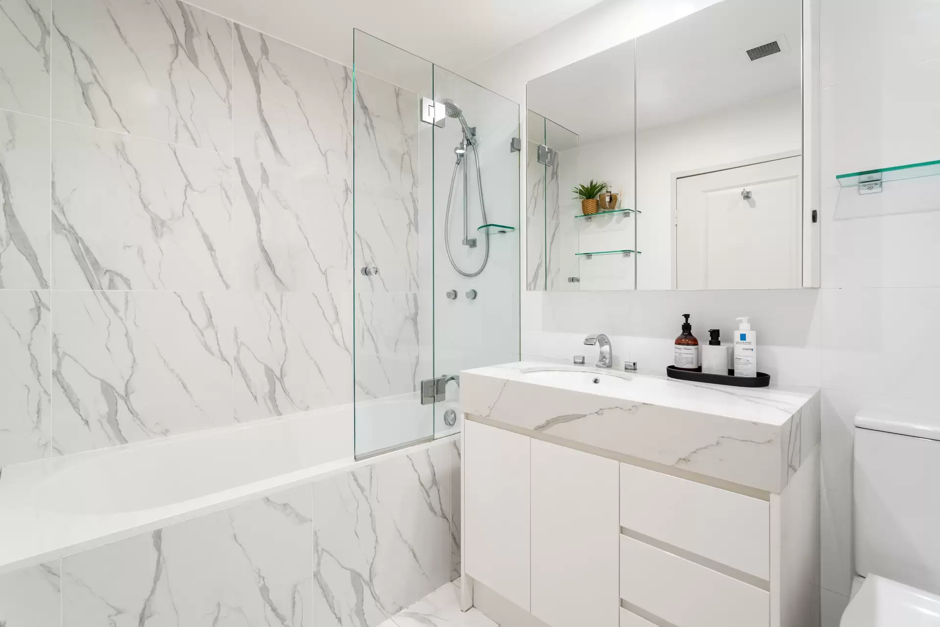 2/14-18 Woniora Avenue, Wahroonga Sold by The Marshall Group - image 7