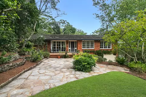 16 Leeds Place, Turramurra Sold by The Marshall Group