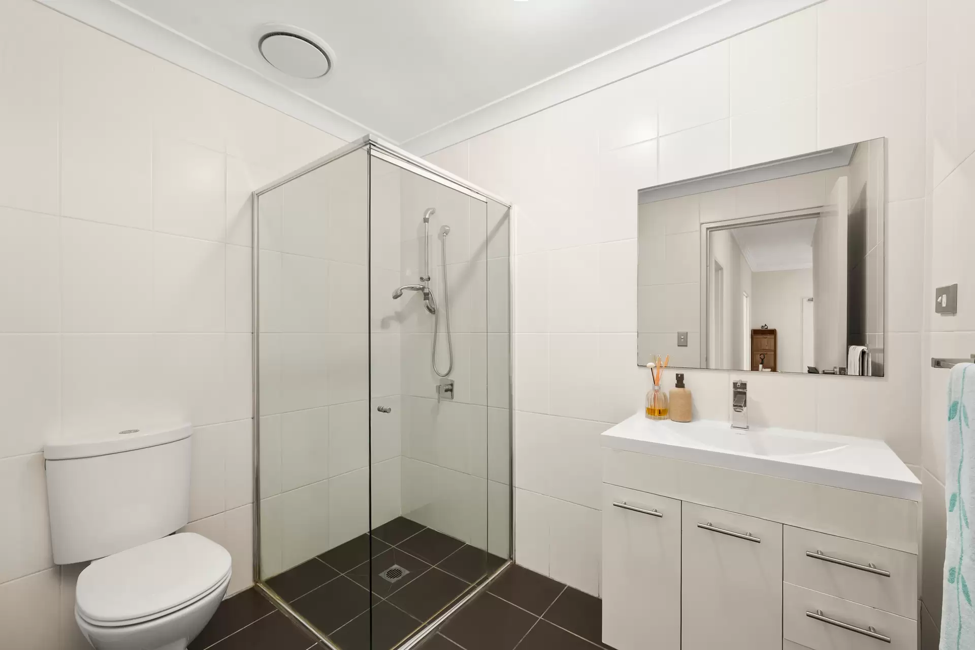 402/3-5 Clydesdale Place, Pymble Sold by The Marshall Group - image 12