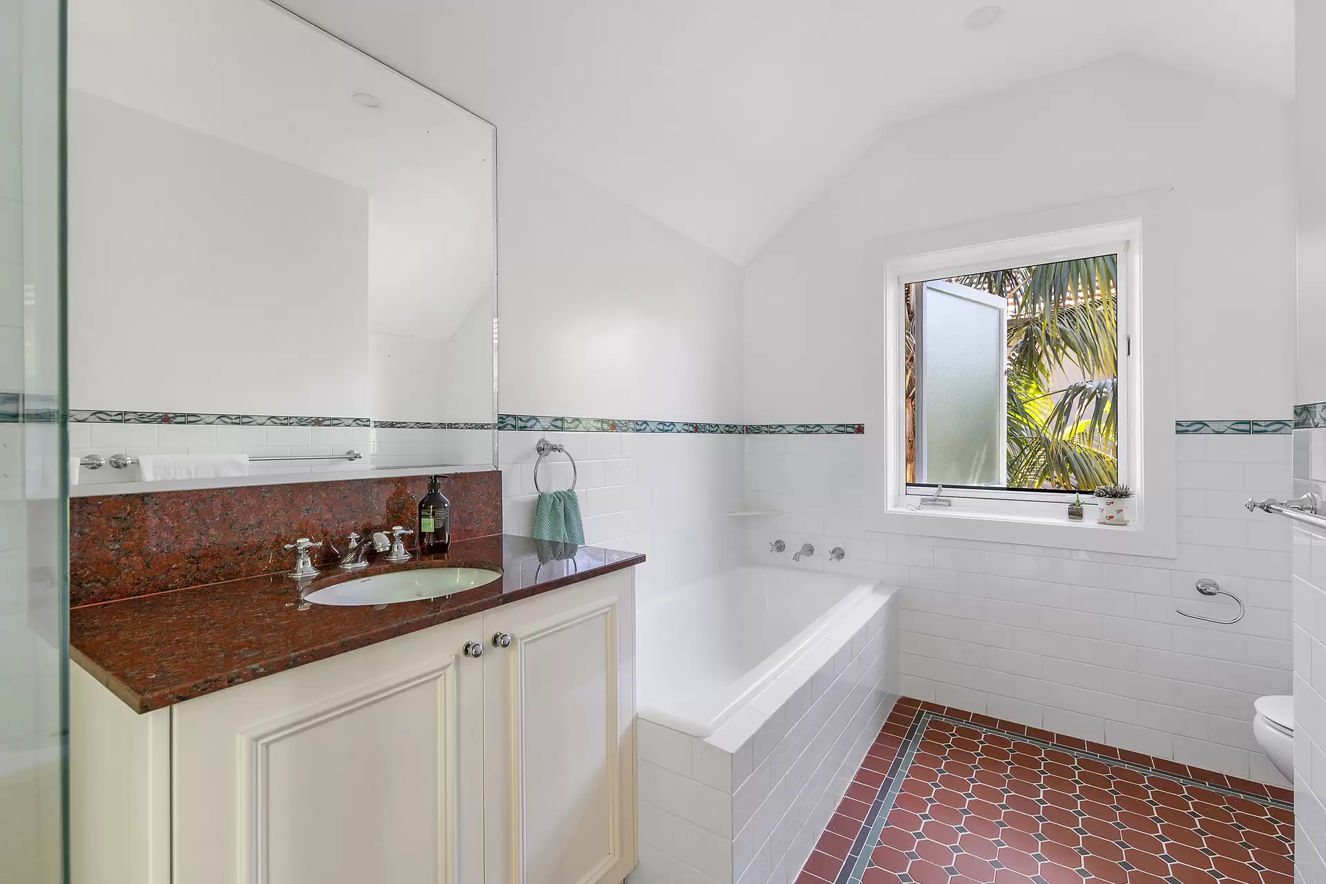 25 Middle Harbour Road, Lindfield Sold by The Marshall Group - image 15