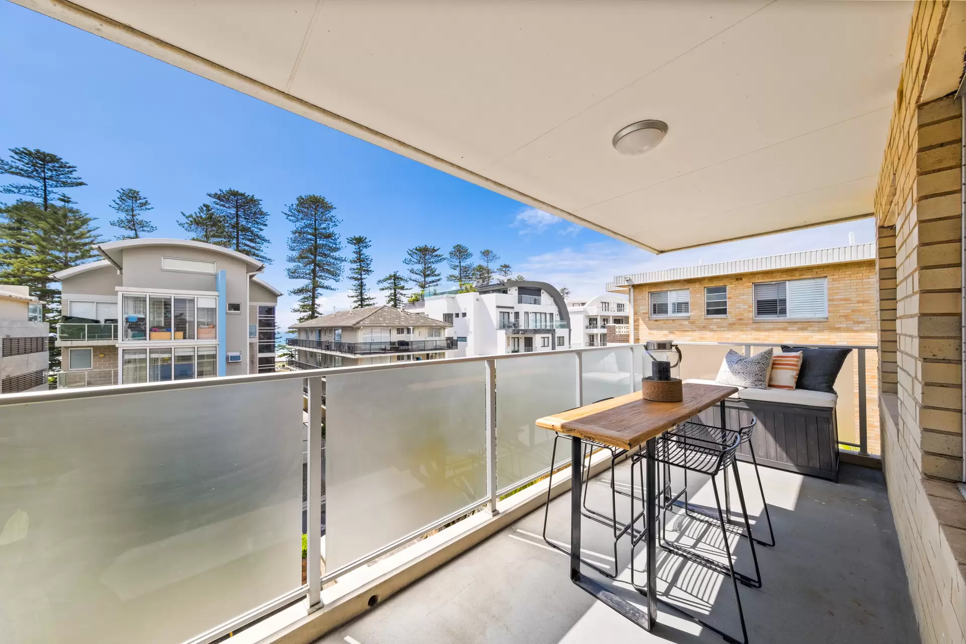 12/18 Malvern Avenue, Manly Sold by The Marshall Group - image 3