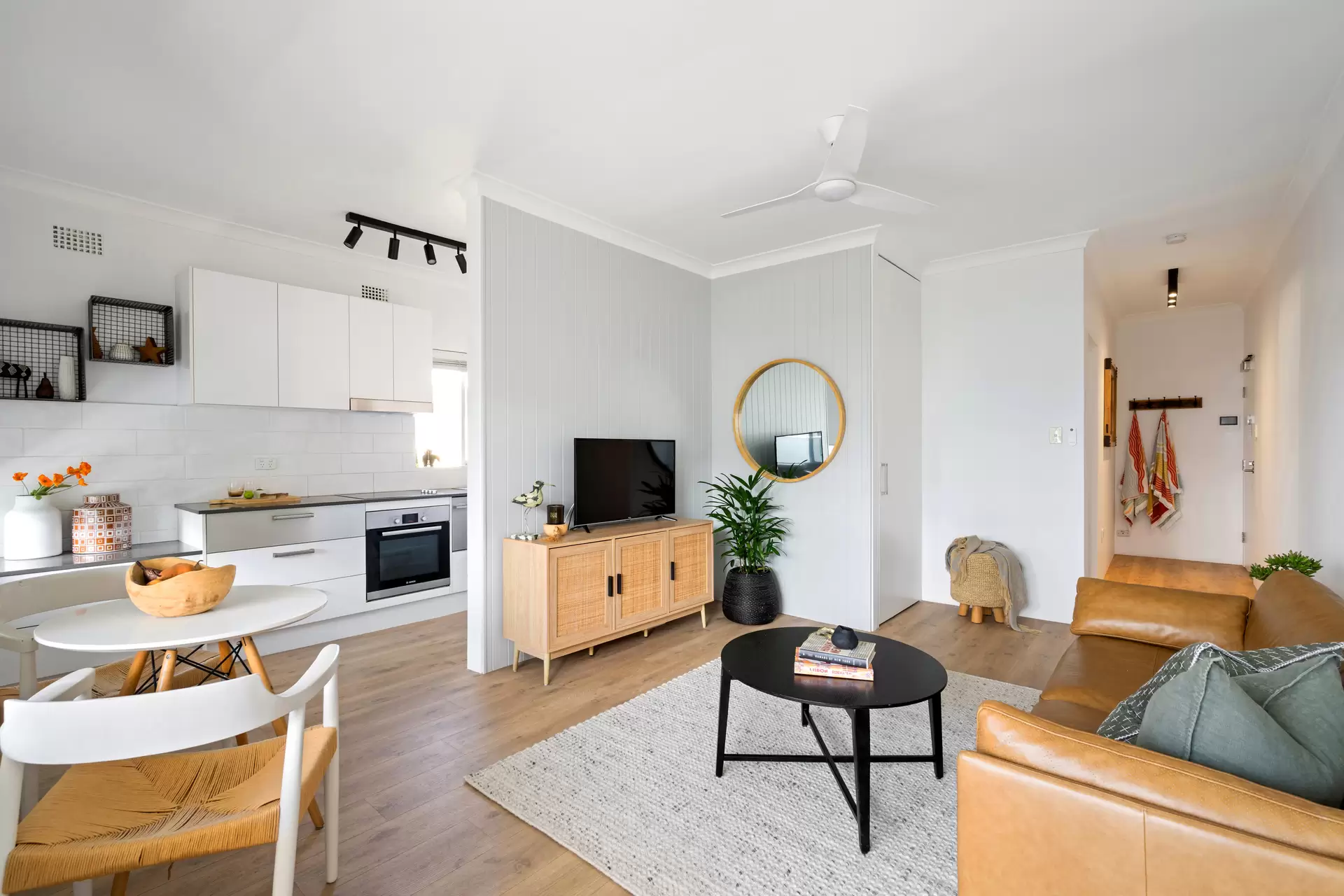 12/18 Malvern Avenue, Manly Sold by The Marshall Group - image 6