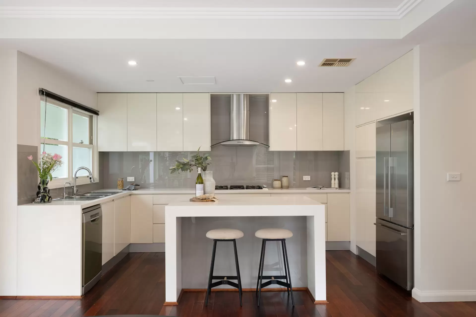19 Fairlawn Avenue, Turramurra Sold by The Marshall Group - image 3