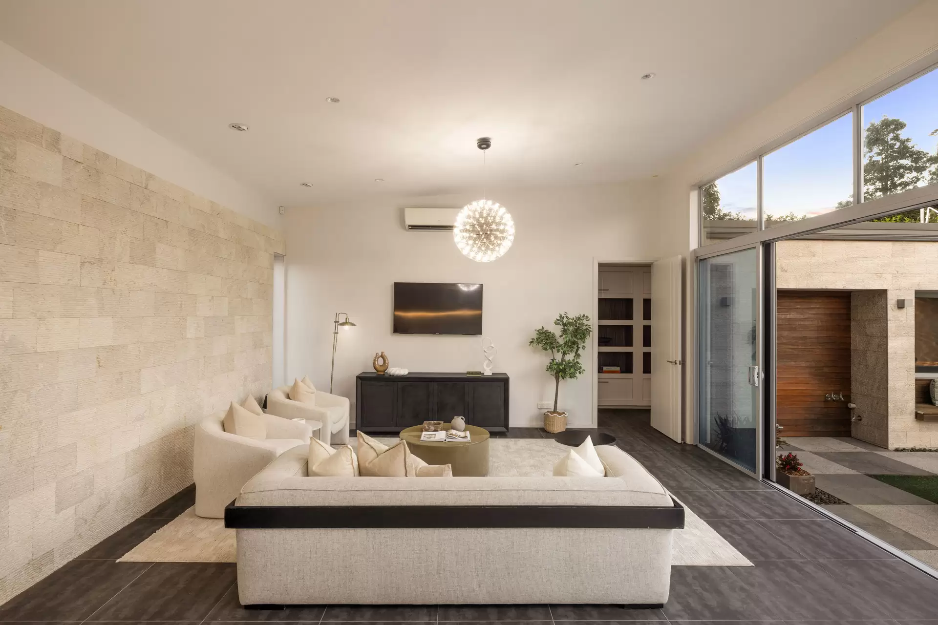 3 Lowe Road, Hornsby Sold by The Marshall Group - image 6