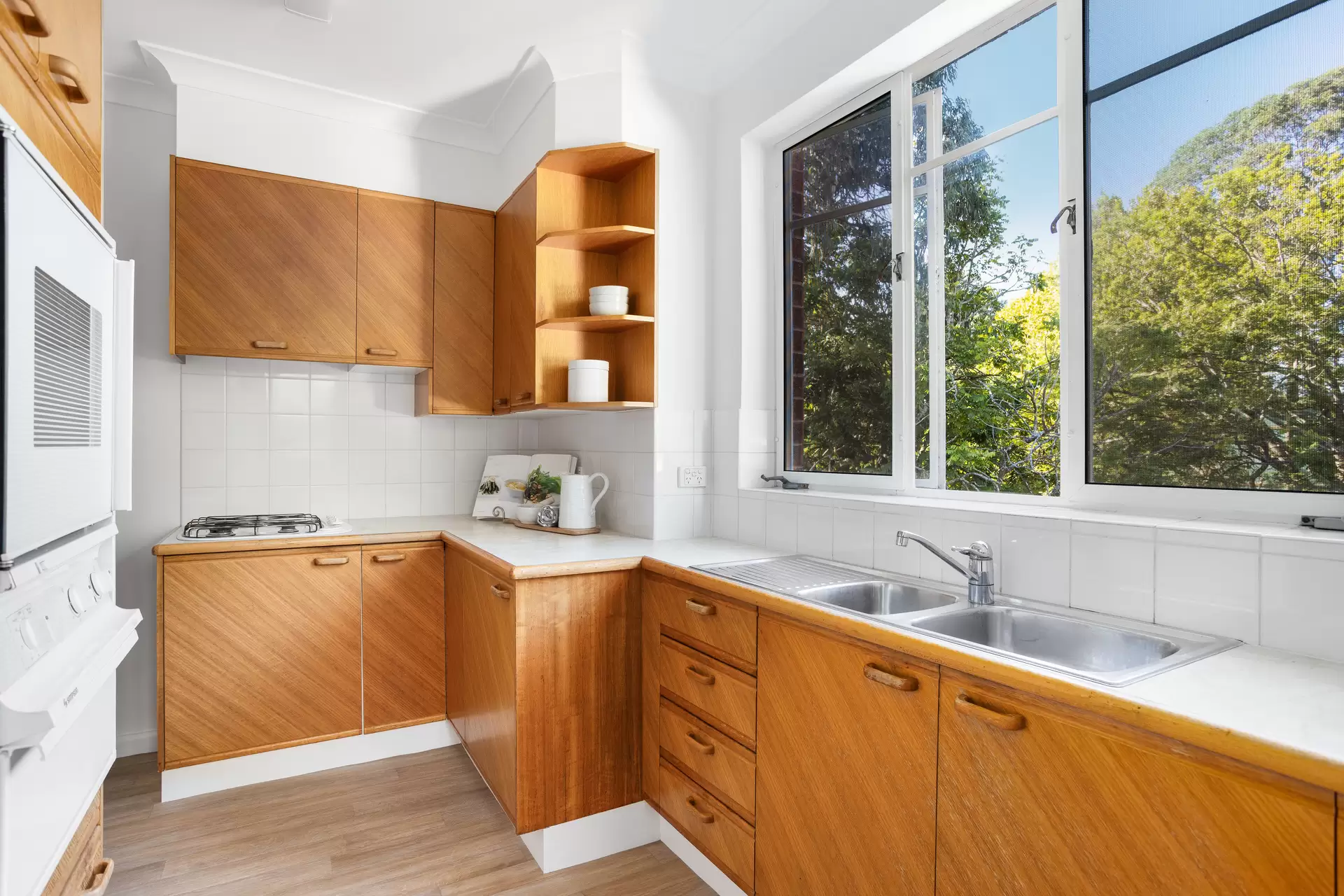 2/18-20 Henry Street, Gordon Leased by The Marshall Group - image 3