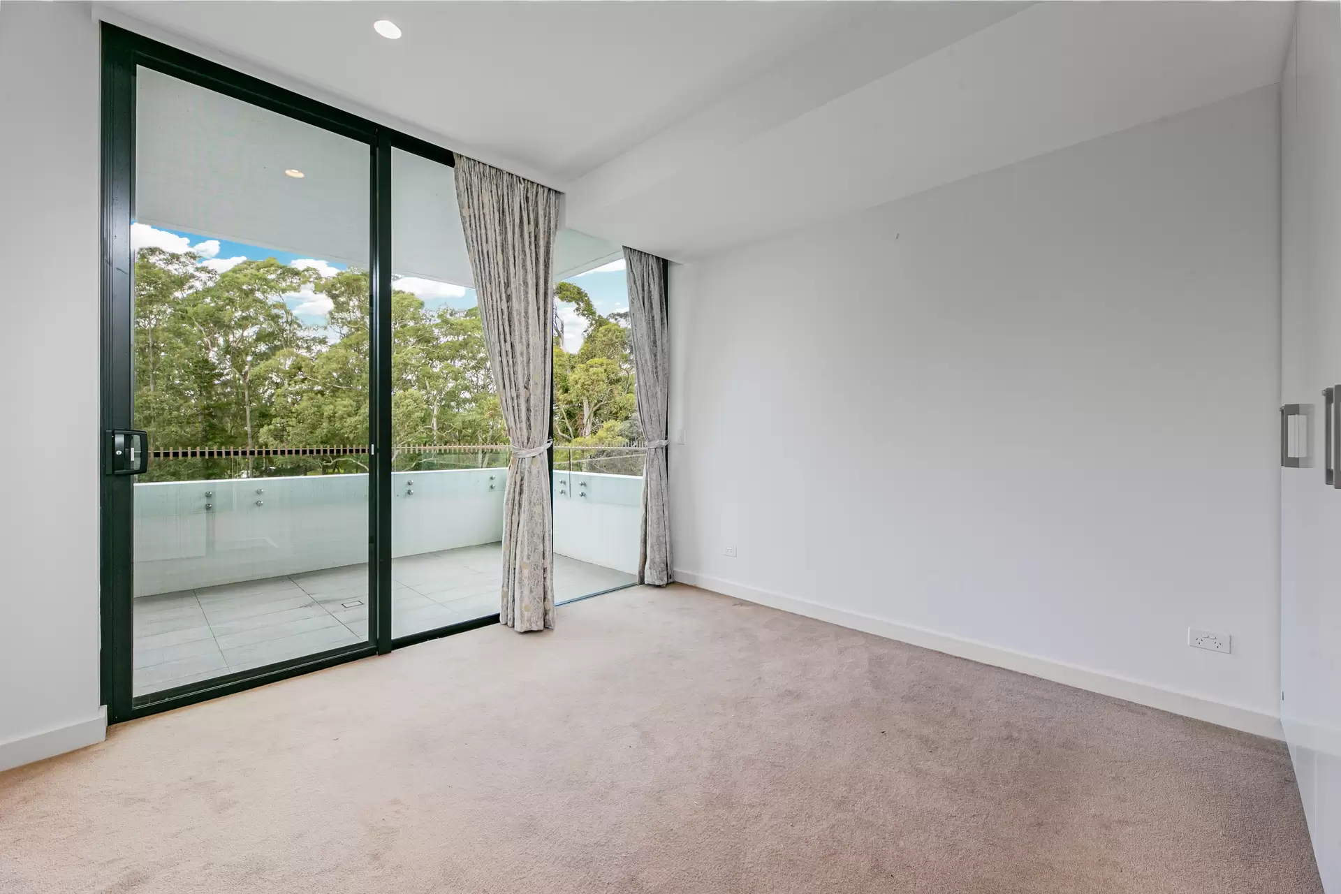 A1005/1 Avon Road, Pymble Leased by The Marshall Group - image 2