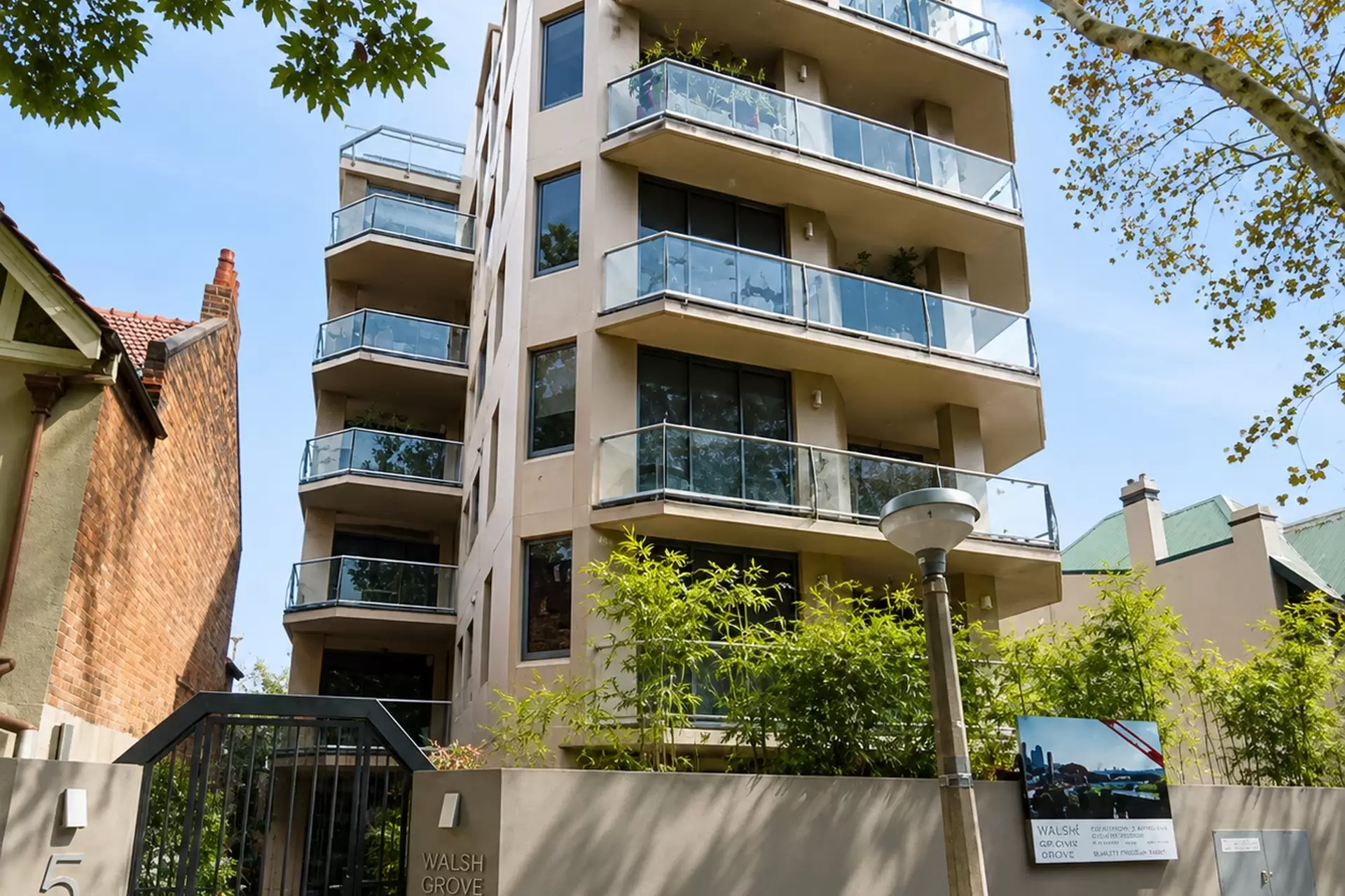 43/5 Tusculum Street, Potts Point Leased by The Marshall Group - image 4