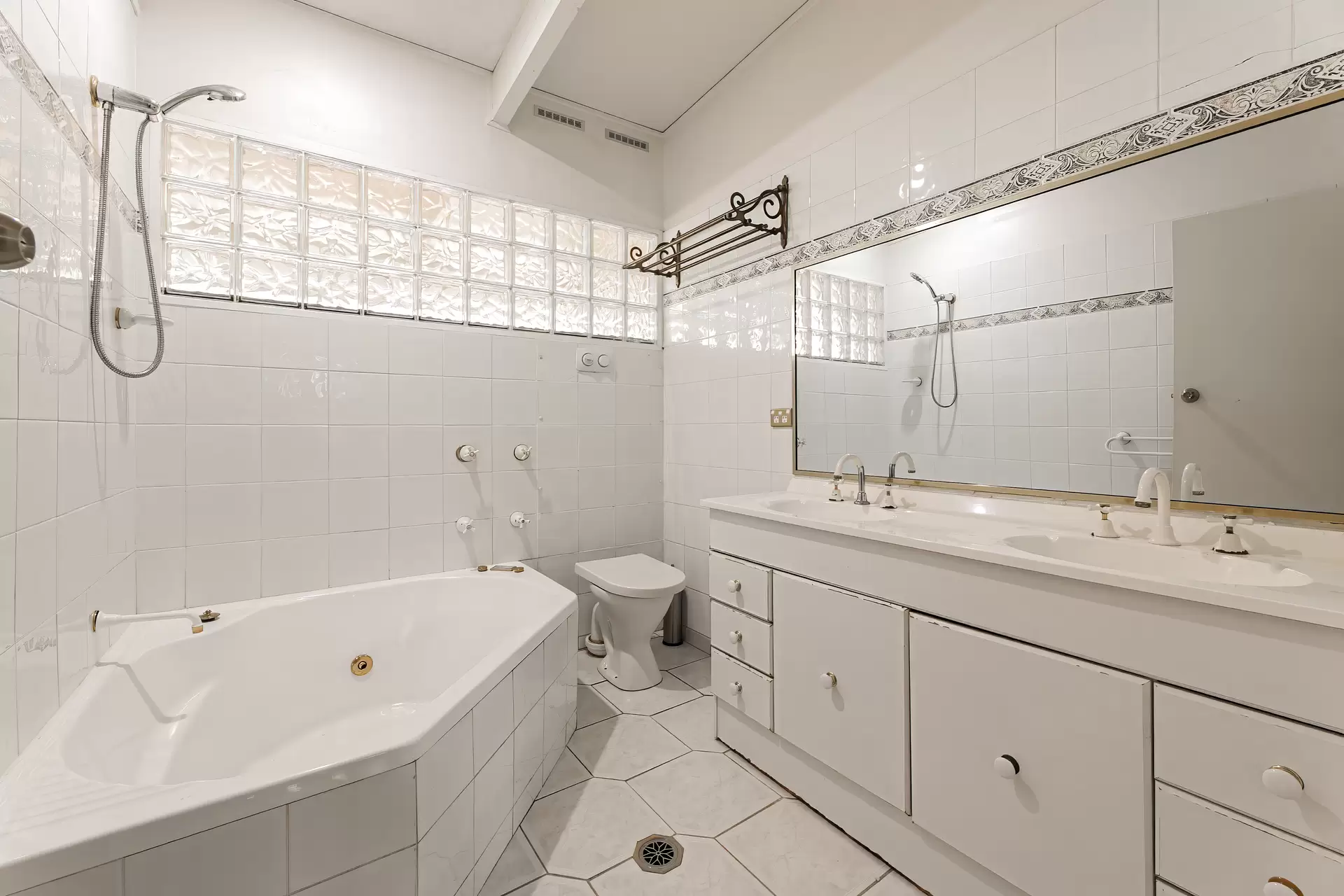 18 Bowes Avenue, Killara Leased by The Marshall Group - image 8