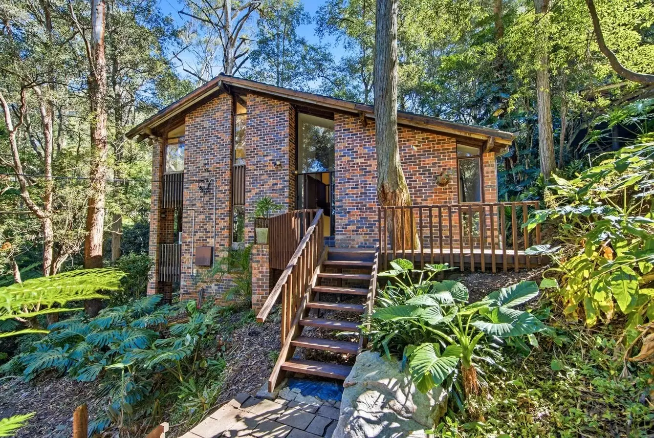 57 Campbell Drive, Wahroonga Leased by The Marshall Group - image 1