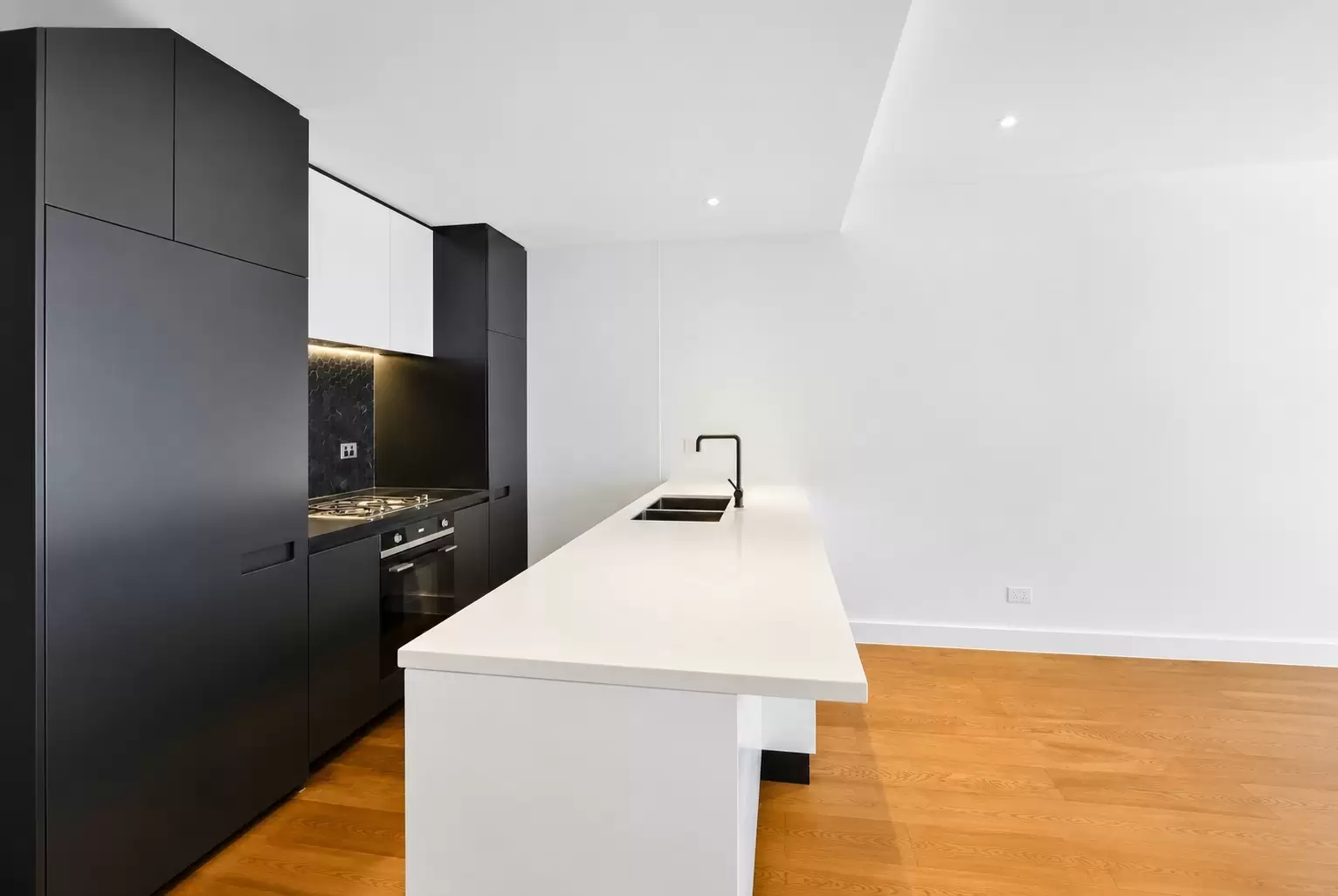 103/25 Marshall Avenue, St Leonards Leased by The Marshall Group - image 2