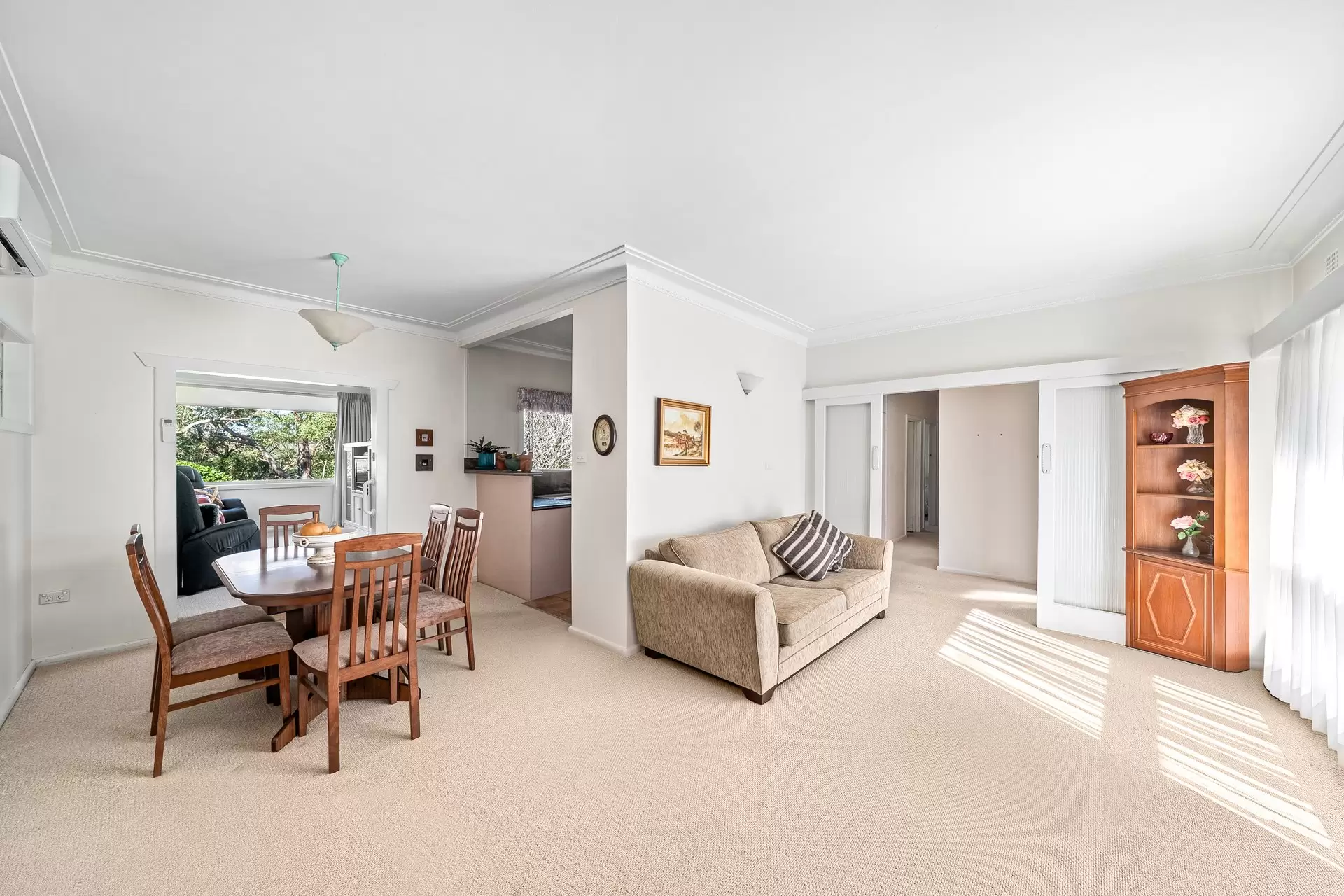 37 Bolwarra Avenue, West Pymble Sold by The Marshall Group - image 3