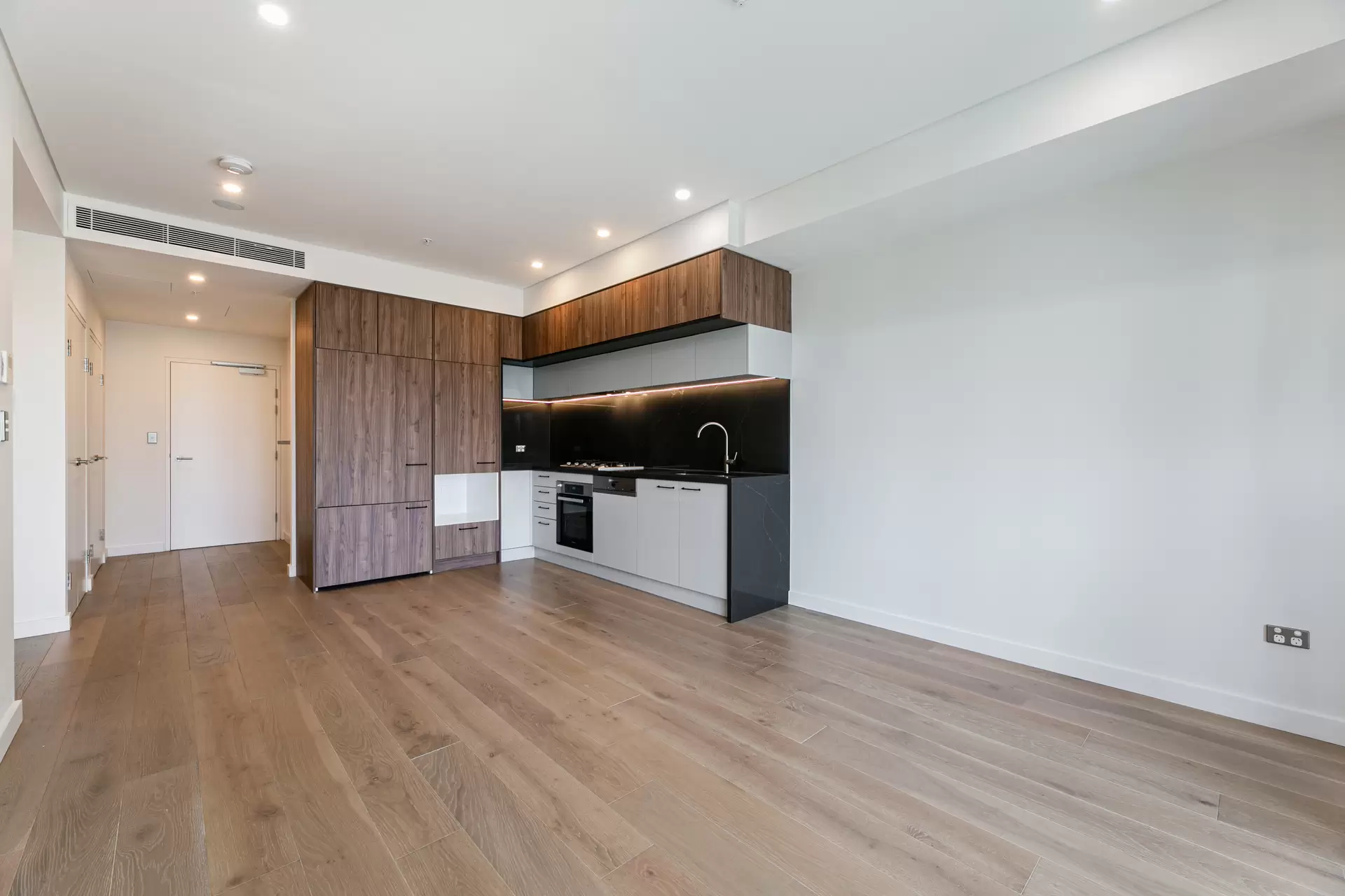 907/9 Peach Tree Road, Macquarie Park Leased by The Marshall Group - image 6