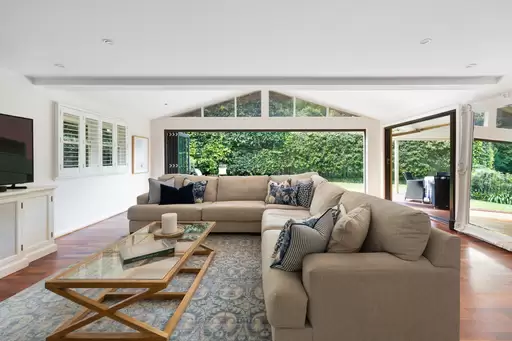 7 Binnowee Avenue, St Ives Auction by The Marshall Group