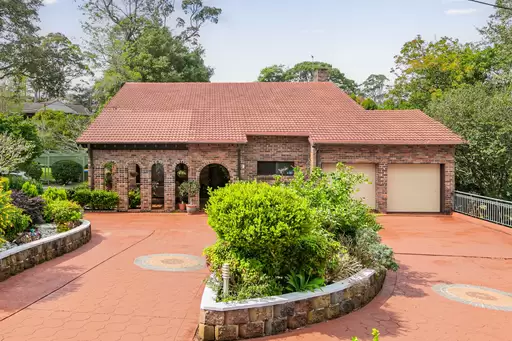17 Parkwood Grove, West Pymble Auction by The Marshall Group