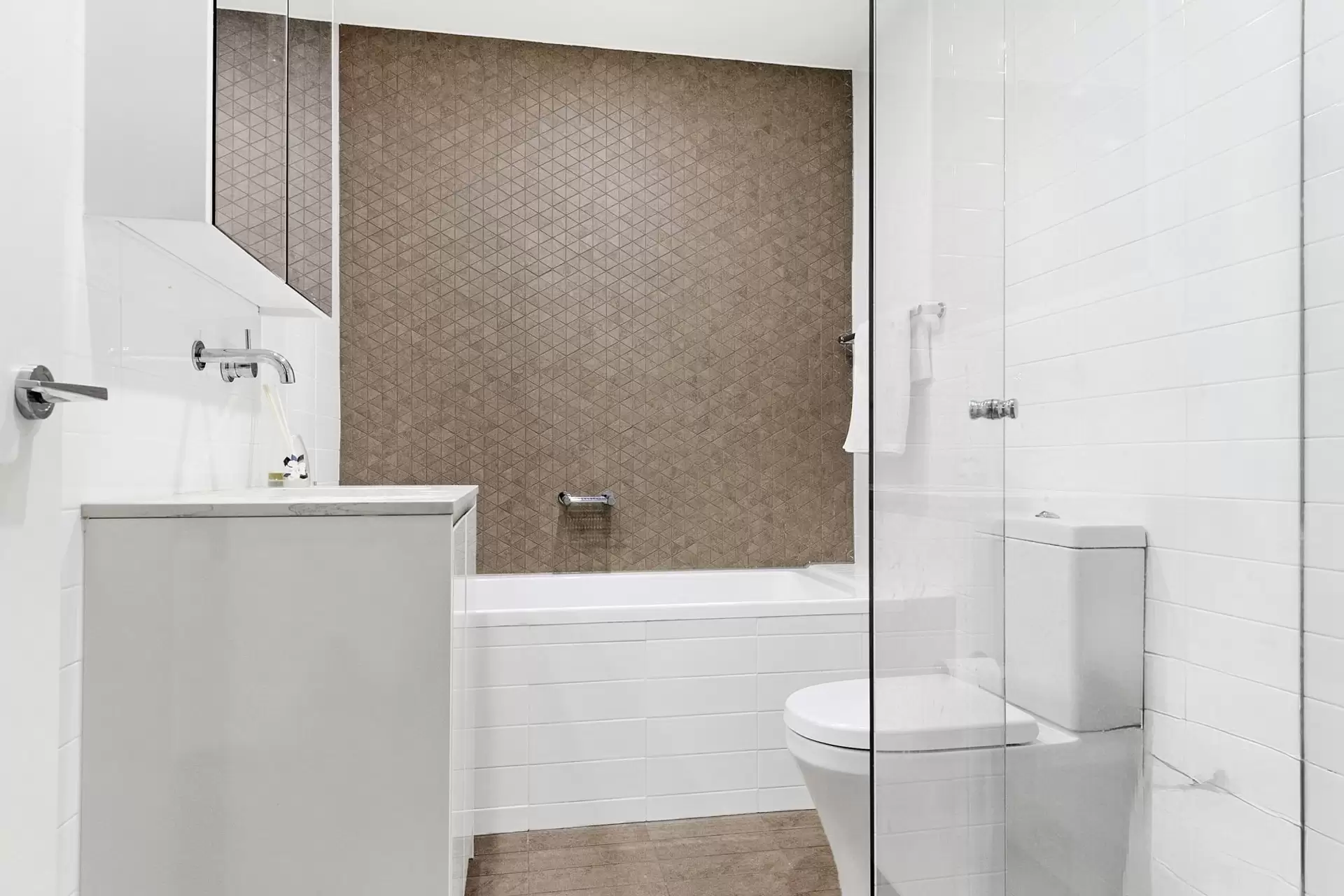 17/1-1A Pymble Avenue, Pymble For Lease by The Marshall Group - image 4