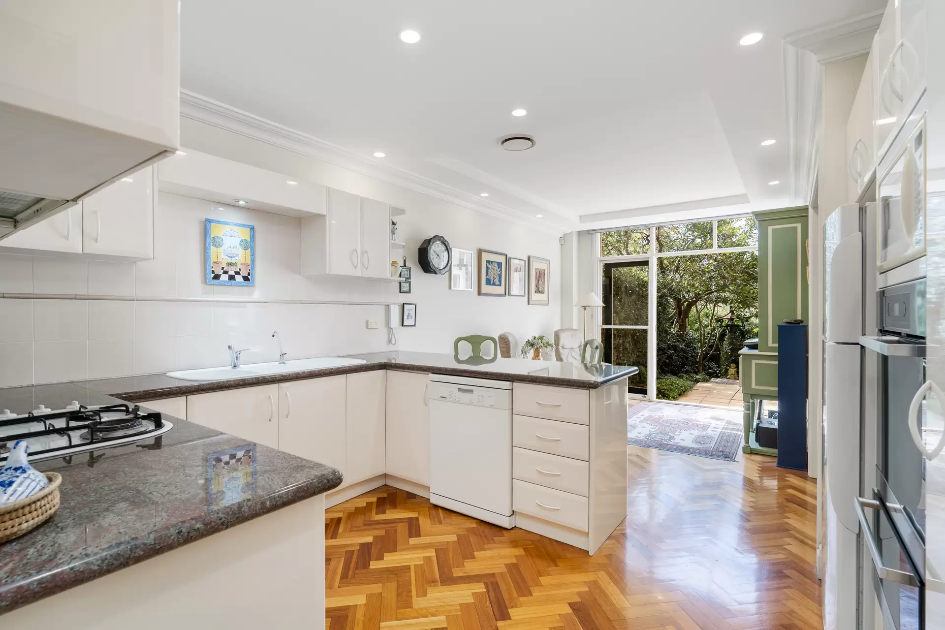 4/3-5 Neringah Avenue, Wahroonga Sold by The Marshall Group - image 3