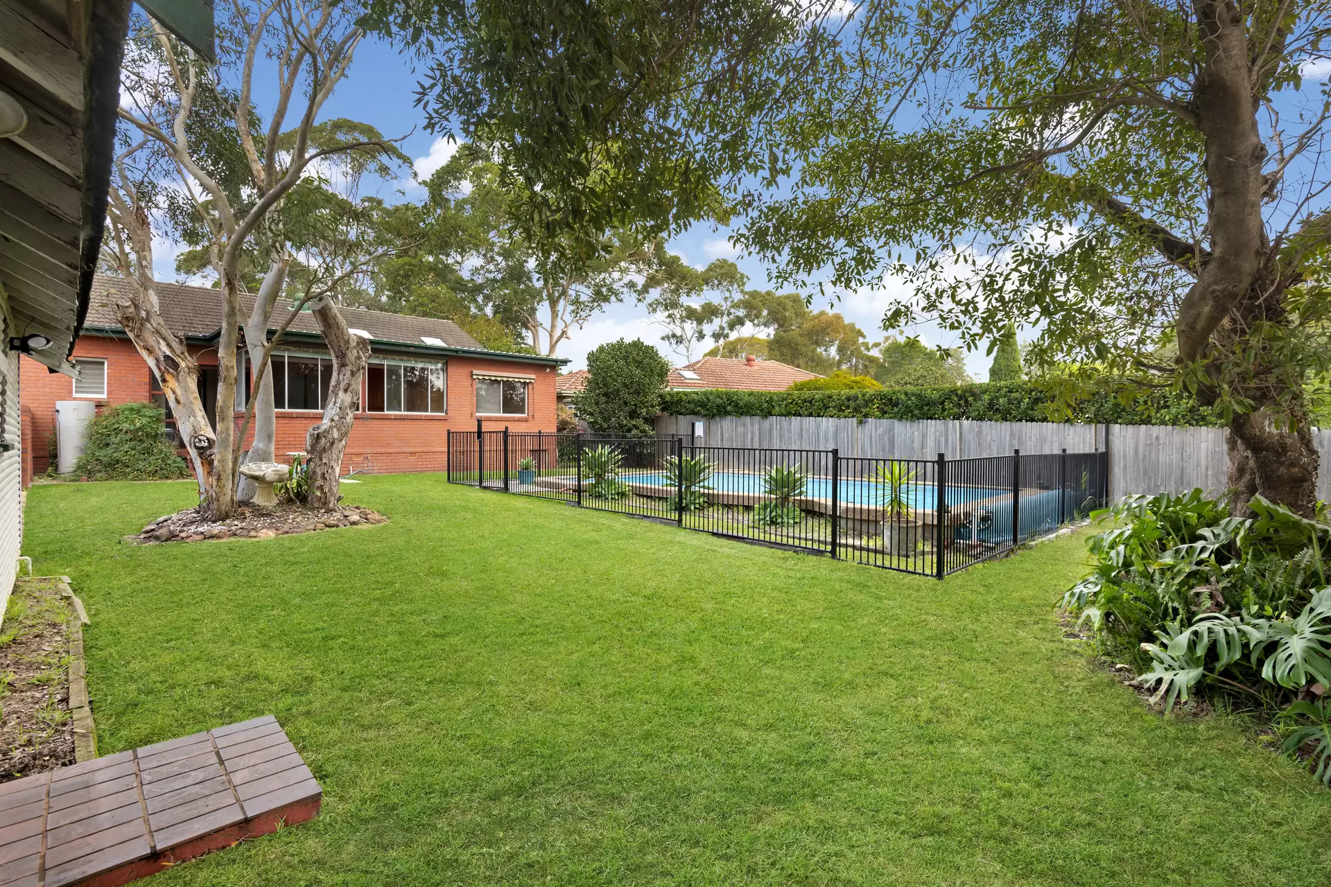 11 Camira Street, West Pymble Sold by The Marshall Group - image 12