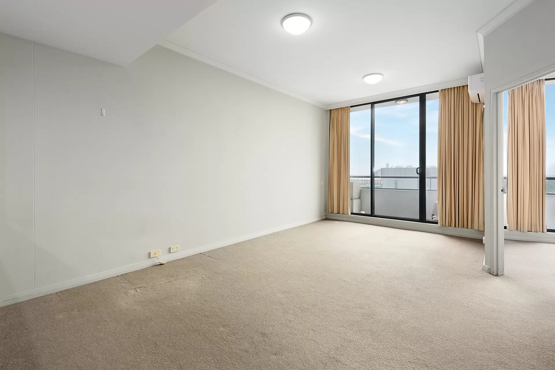 1209/3 Herbert Street, St Leonards Sold by The Marshall Group - image 2