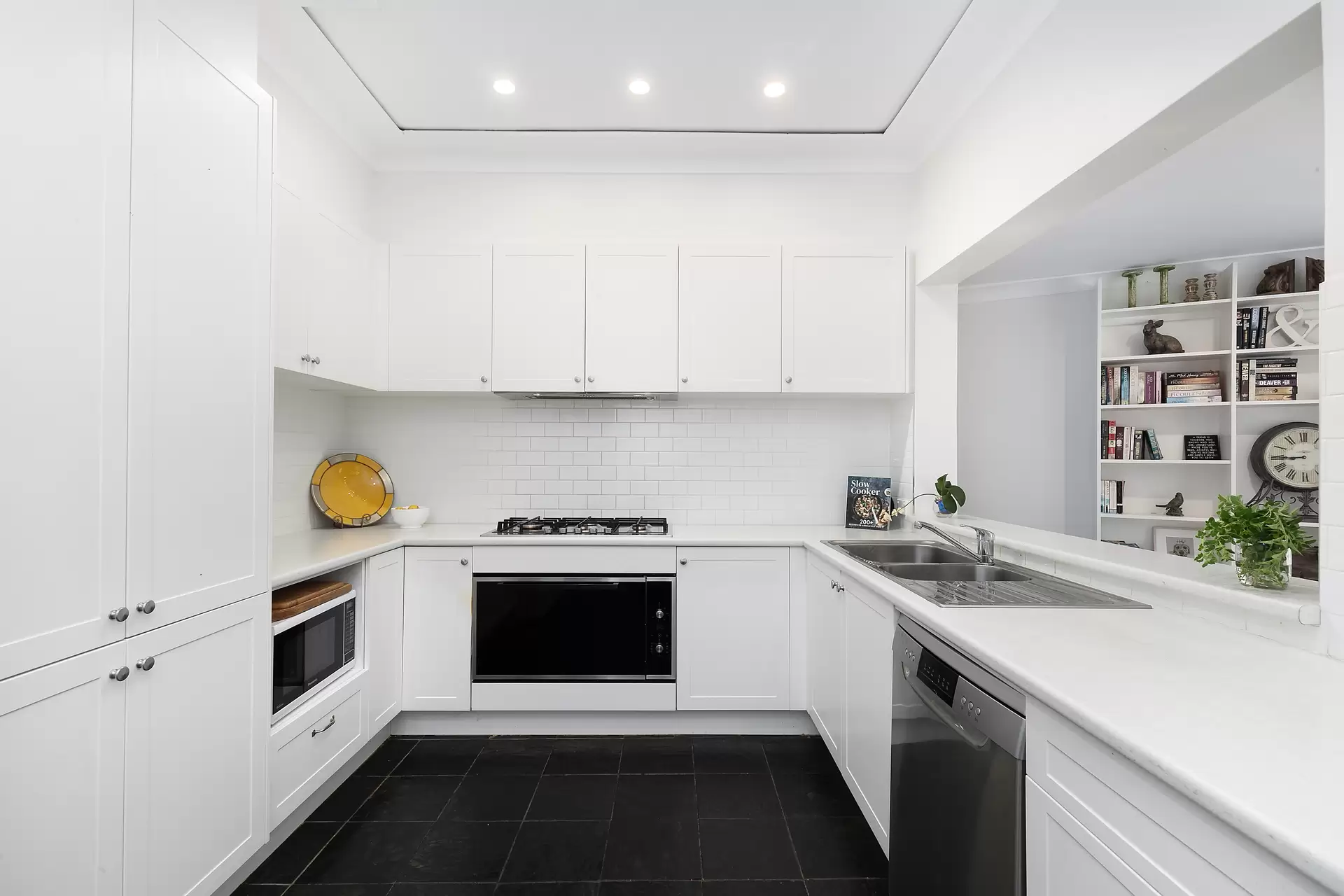 33 Eucalyptus Street, St Ives Sold by The Marshall Group - image 9