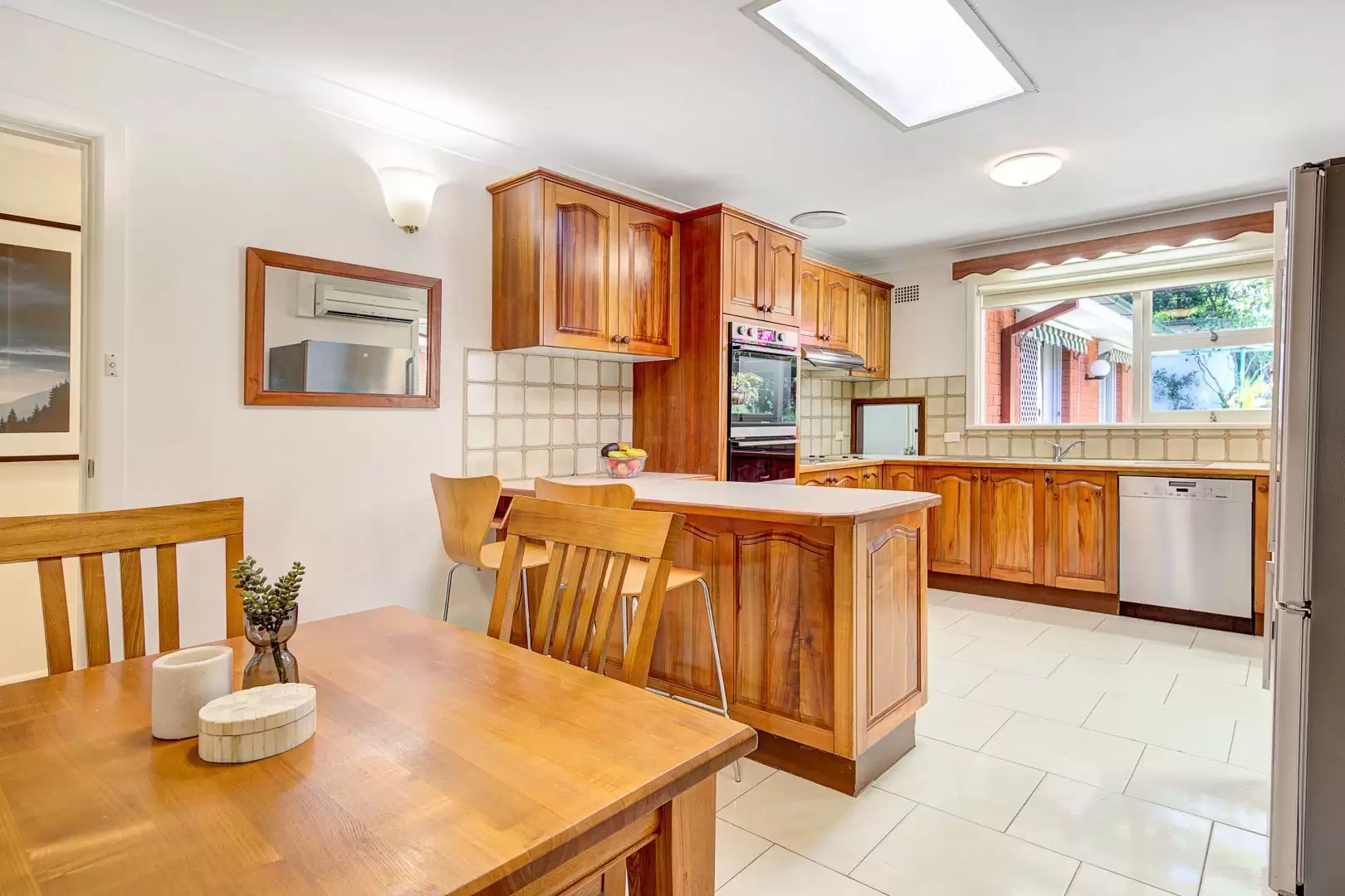 31 Cornwall Avenue, Turramurra Leased by The Marshall Group - image 3