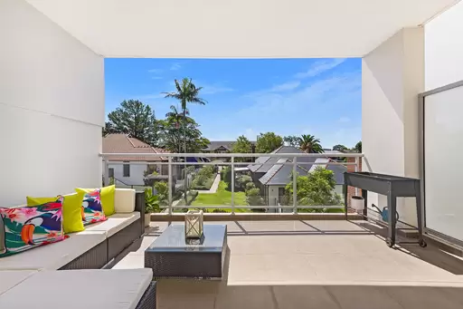 25/12-14 Cecil Street, Gordon Sold by The Marshall Group