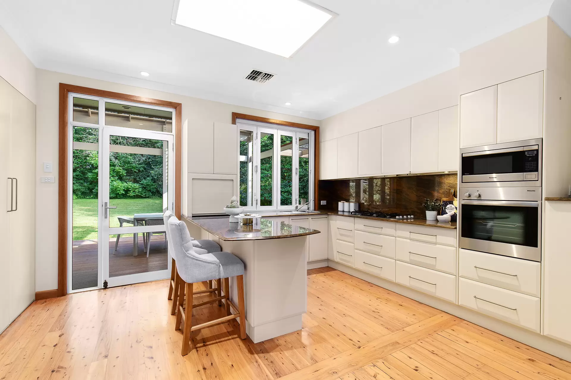 16 Binalong Street, West Pymble Sold by The Marshall Group - image 6