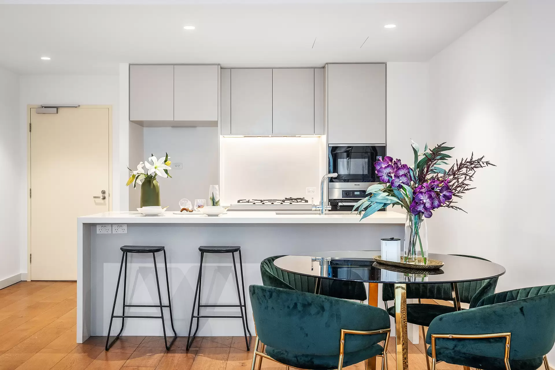 W809/1 Avon Road, Pymble Sold by The Marshall Group - image 2