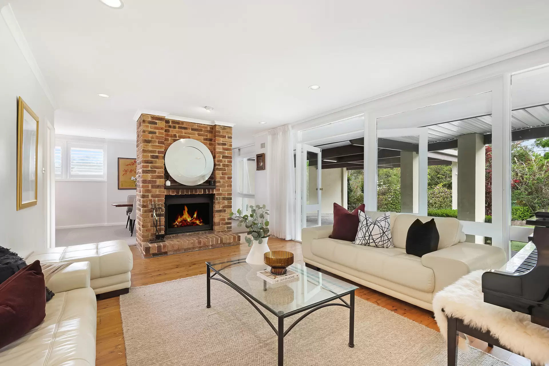 16 Ramsay Avenue, West Pymble Sold by The Marshall Group - image 2