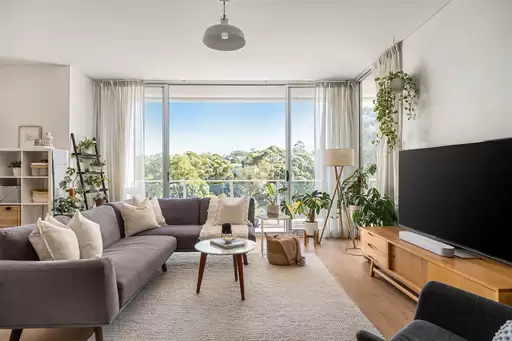 604/77 Ridge Street, Gordon Sold by The Marshall Group
