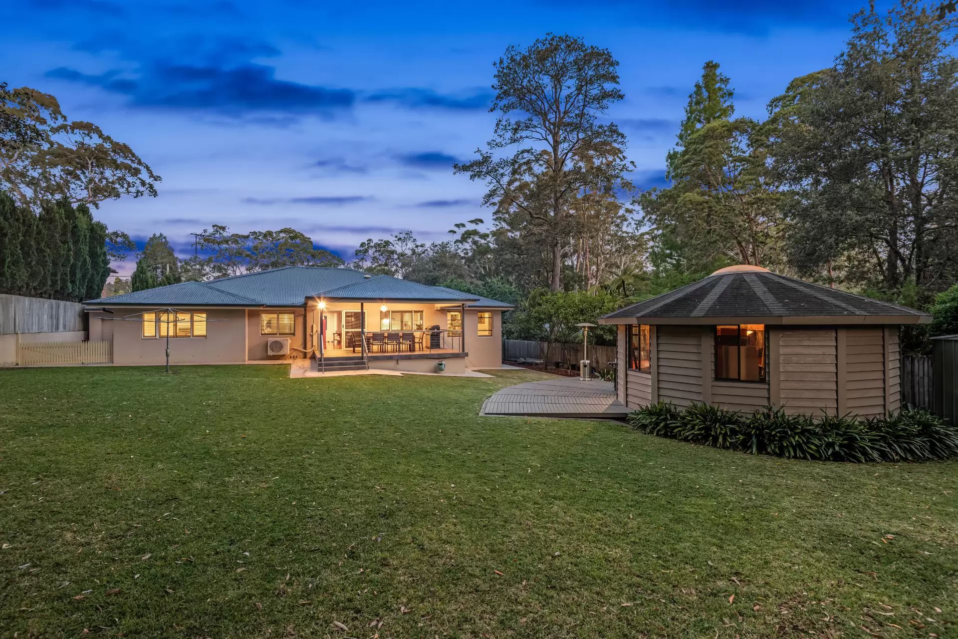 16 Baldwin Street, Gordon Sold by The Marshall Group - image 1