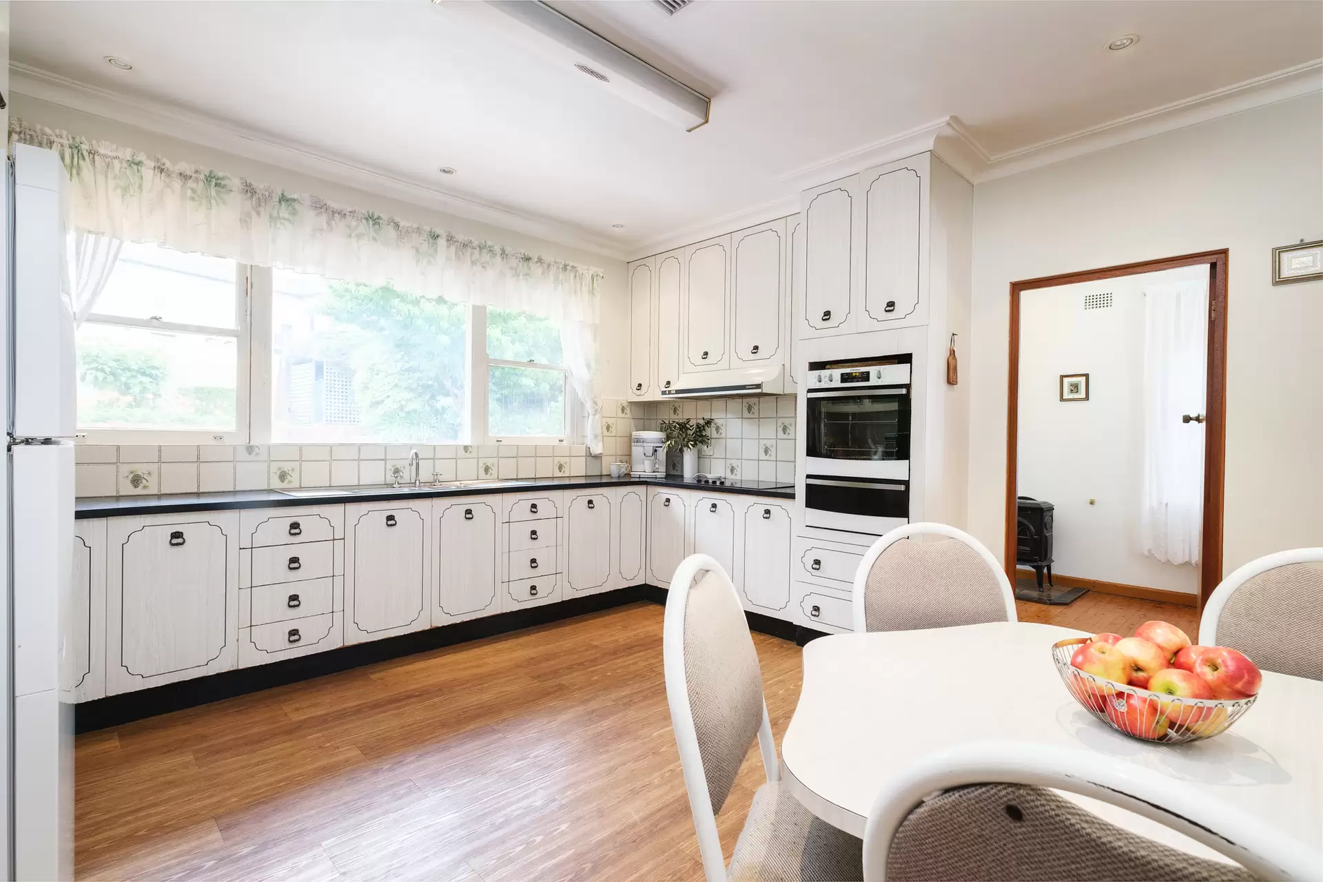 74 Rosedale Road, Gordon Sold by The Marshall Group - image 4