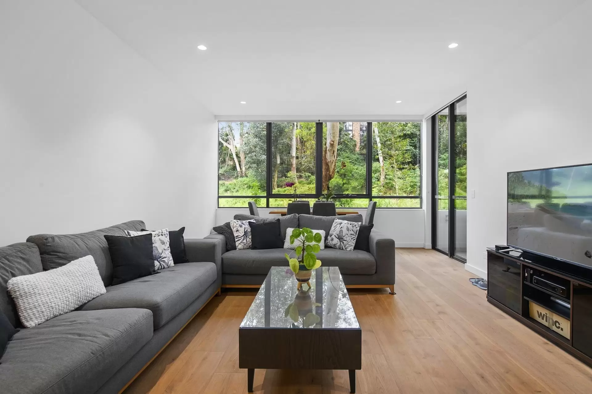 B206/1 Avon Road, Pymble Sold by The Marshall Group - image 2
