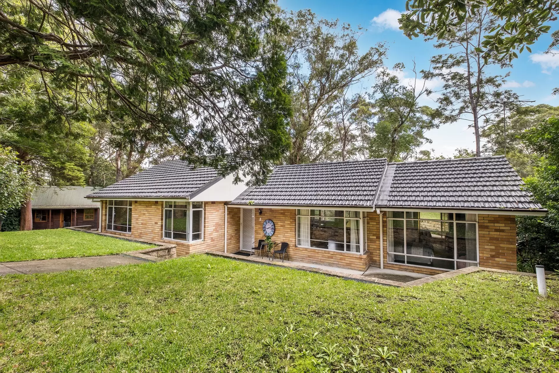 2 Holford Crescent, Gordon Sold by The Marshall Group - image 1