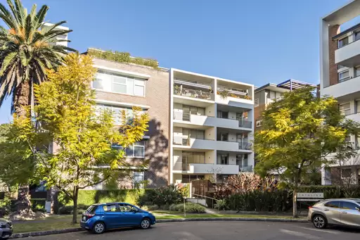 33/2-4 Sturt Place, St Ives Sold by The Marshall Group
