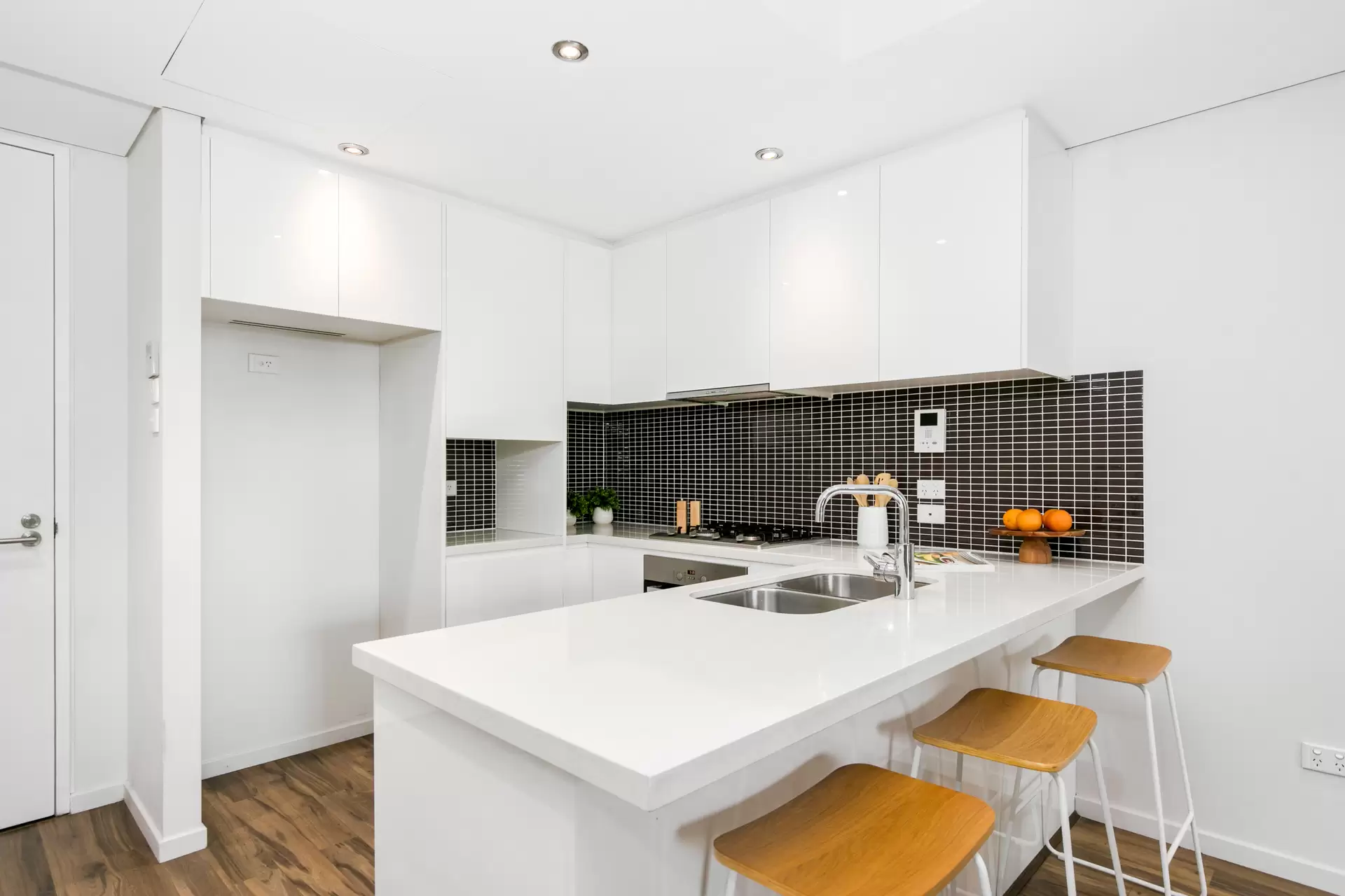 53/3-13 Bundarra Avenue, Wahroonga Sold by The Marshall Group - image 3
