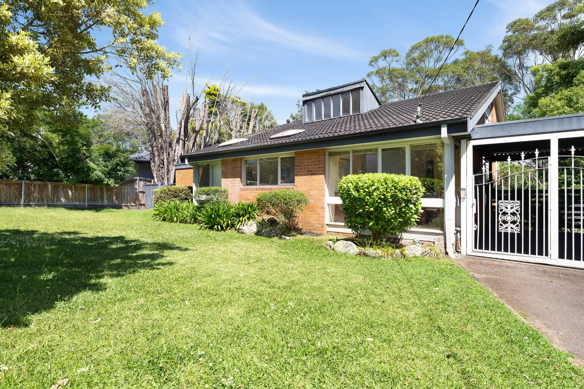 4 Warrimoo Avenue, St Ives Sold by The Marshall Group - image 1