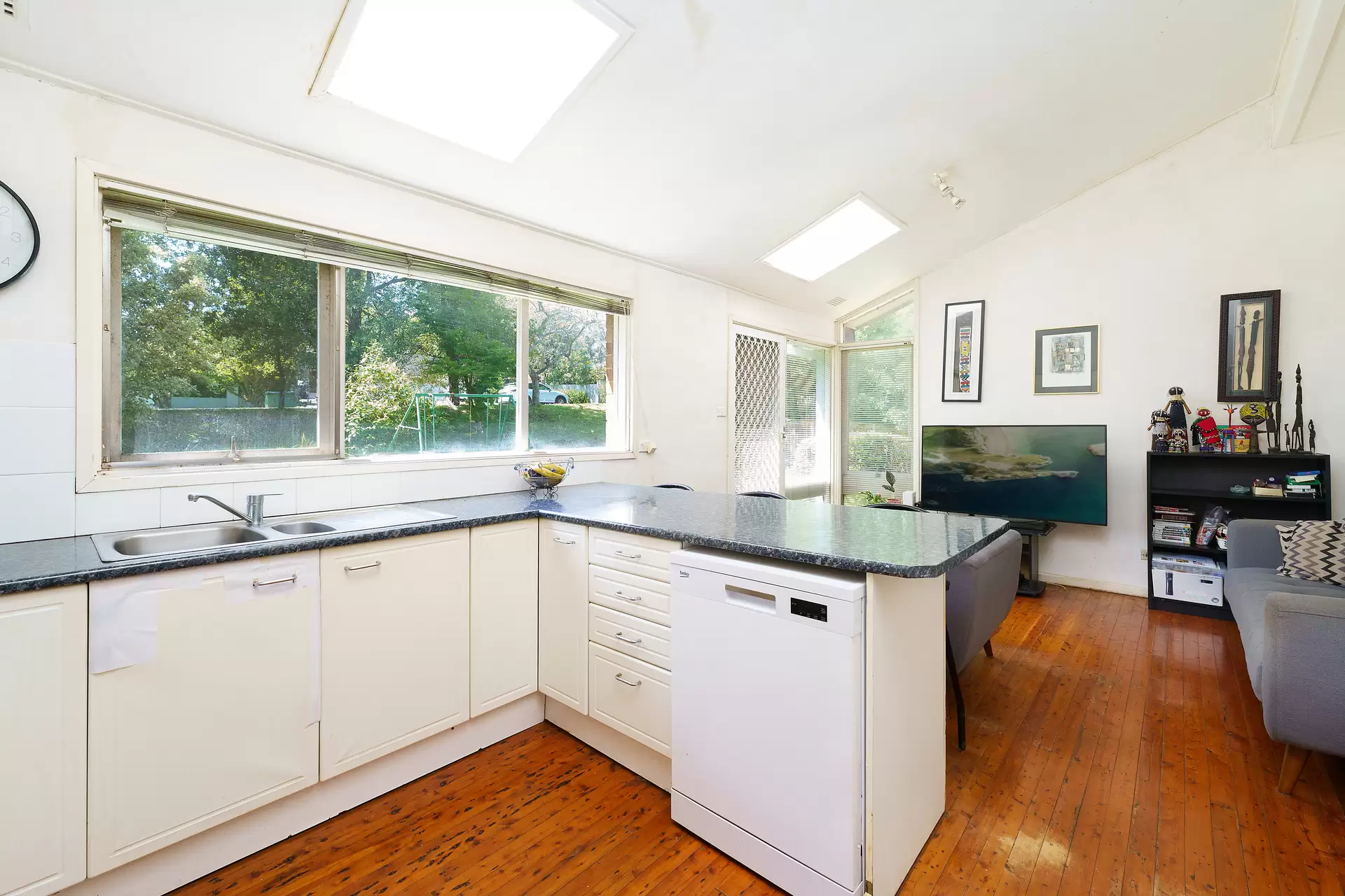 4 Warrimoo Avenue, St Ives Sold by The Marshall Group - image 3