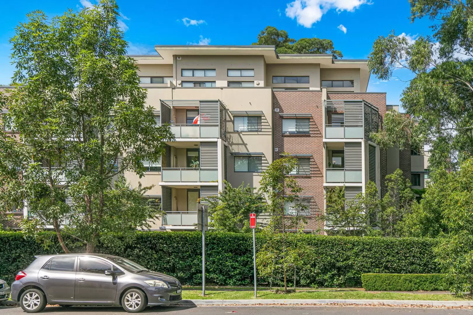 26/1-3 Eulbertie Avenue, Warrawee Leased by The Marshall Group - image 1