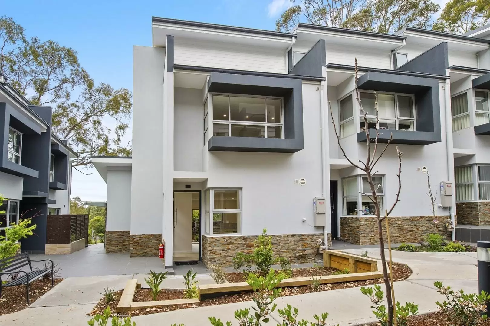 7/7-11 College Crescent, St Ives Leased by The Marshall Group - image 5
