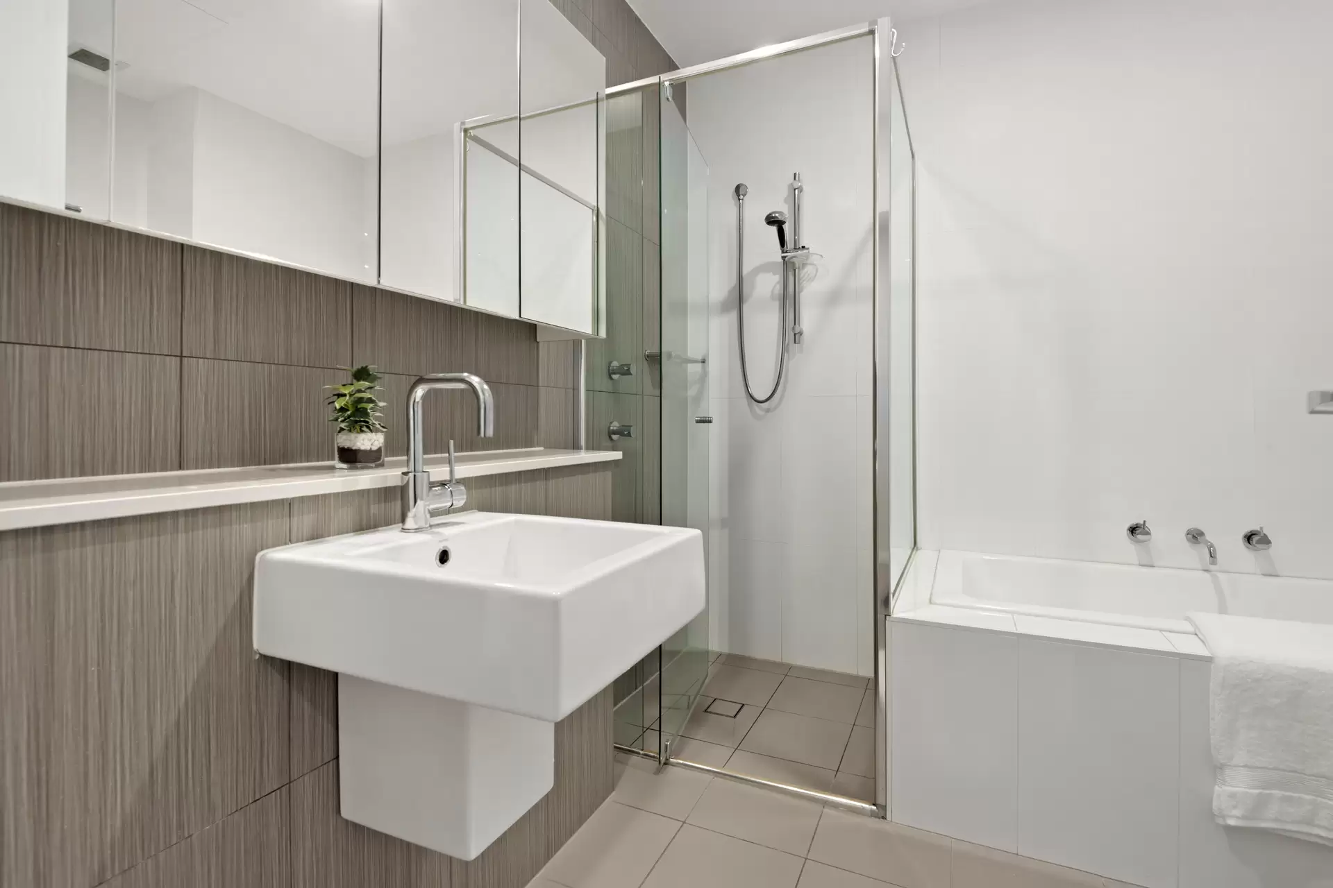 13/2-6 Clydesdale Place, Pymble Leased by The Marshall Group - image 7