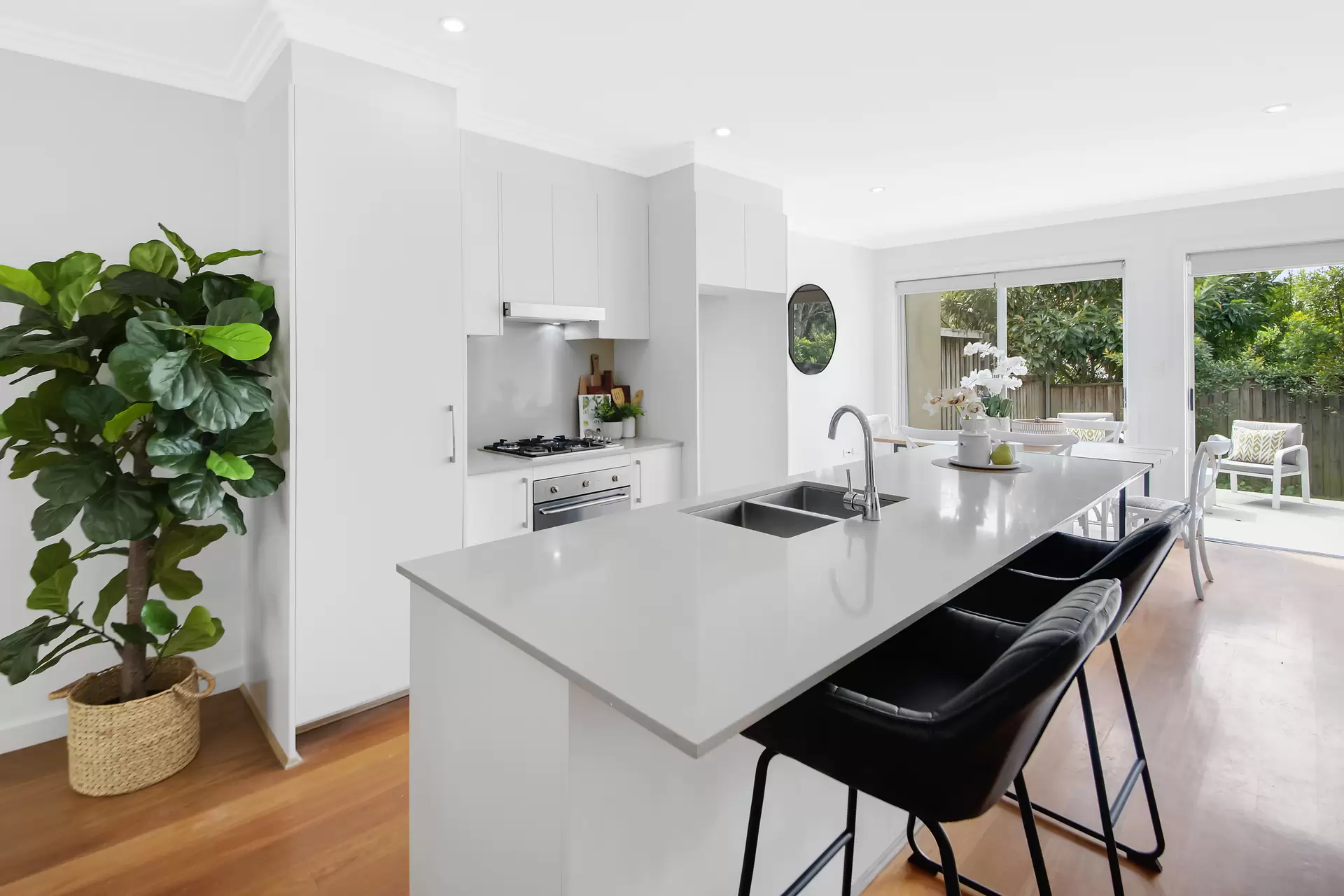 2/1 Warrangi Street, Turramurra Leased by The Marshall Group - image 2