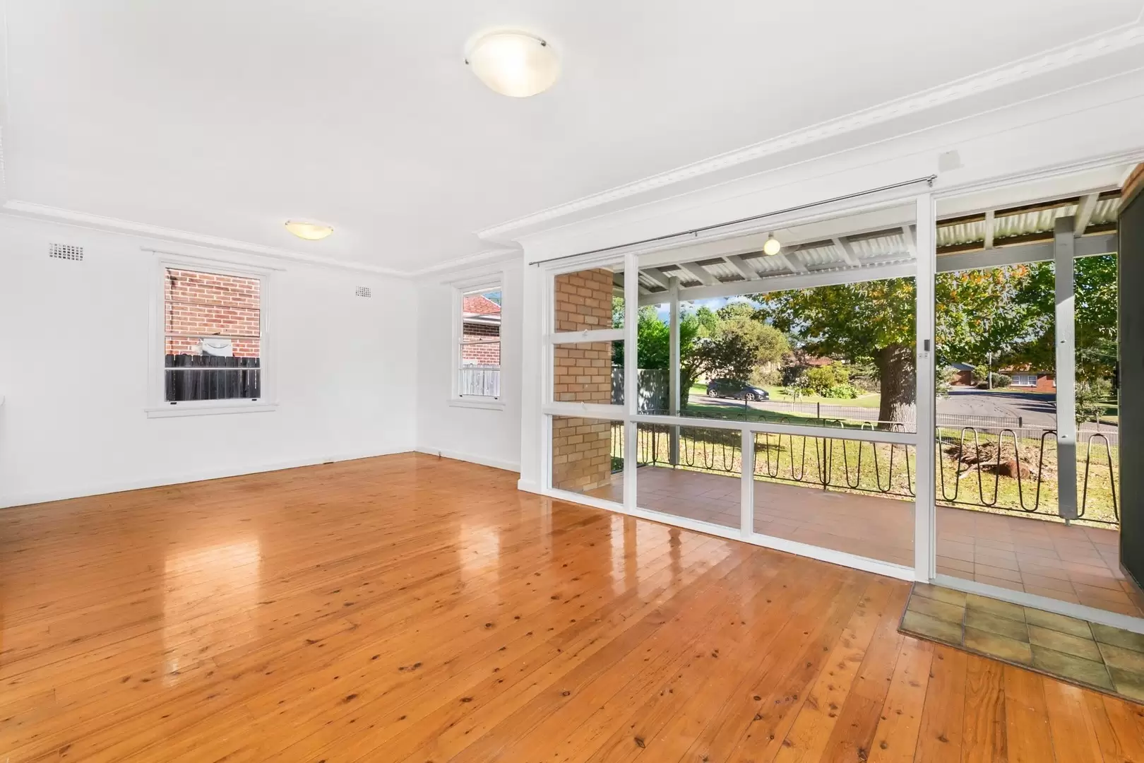 3 Edinburgh Road, Forestville Leased by The Marshall Group - image 2